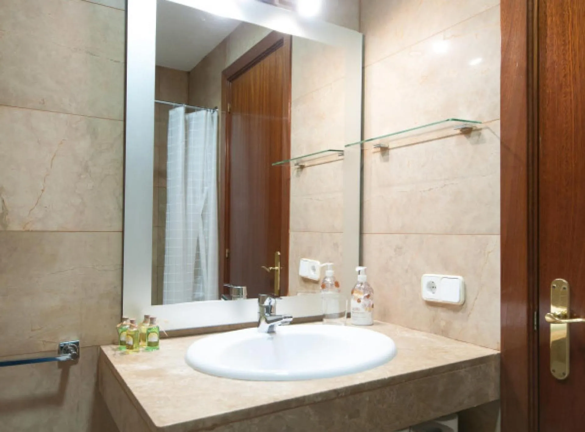 Bathroom in Picasso Suites