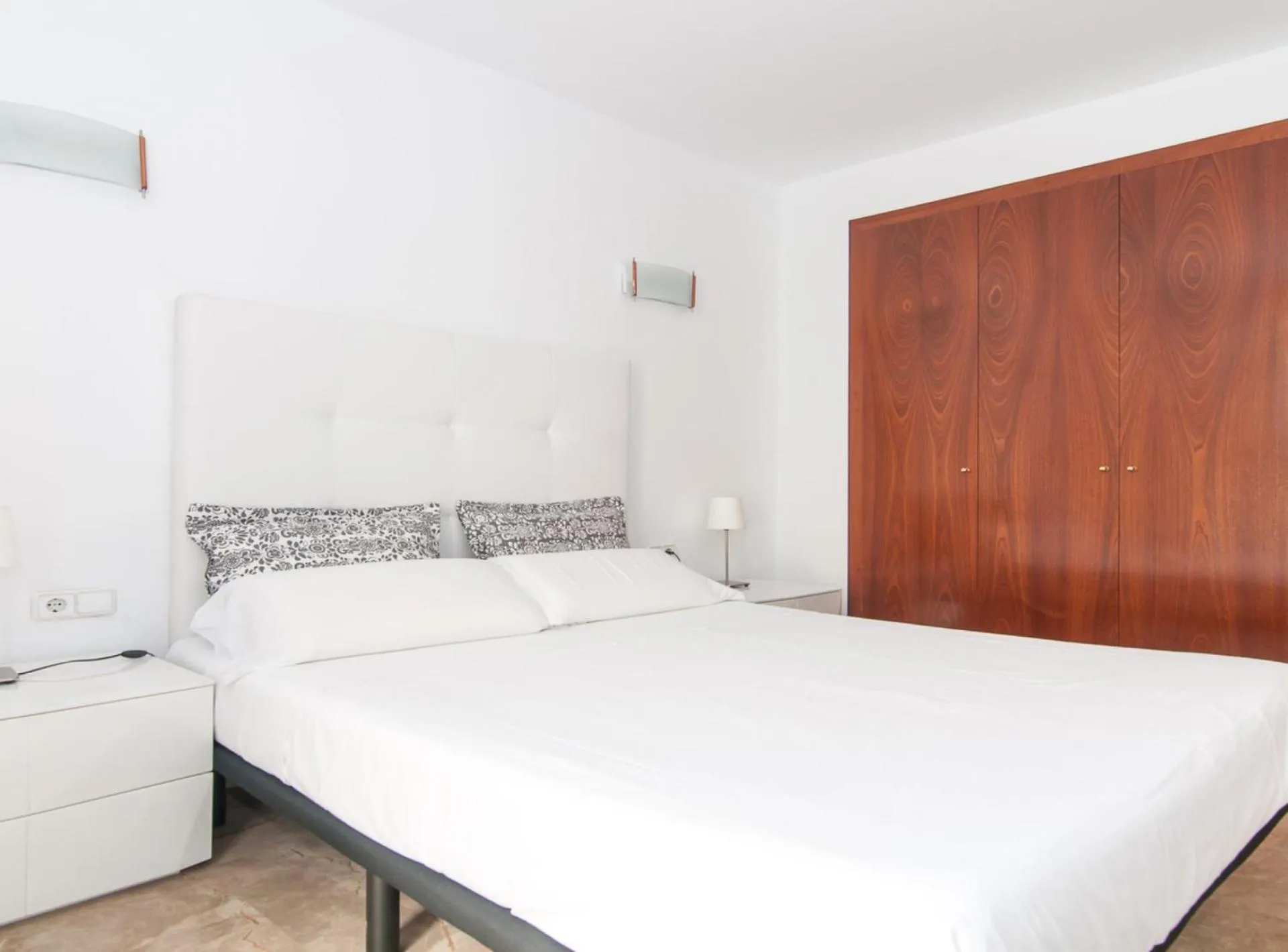 Photo of the whole room, Bed in Picasso Suites