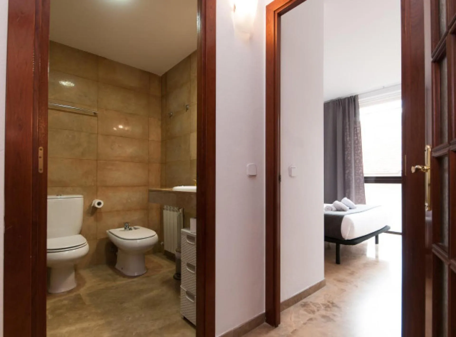 Toilet in Picasso Suites