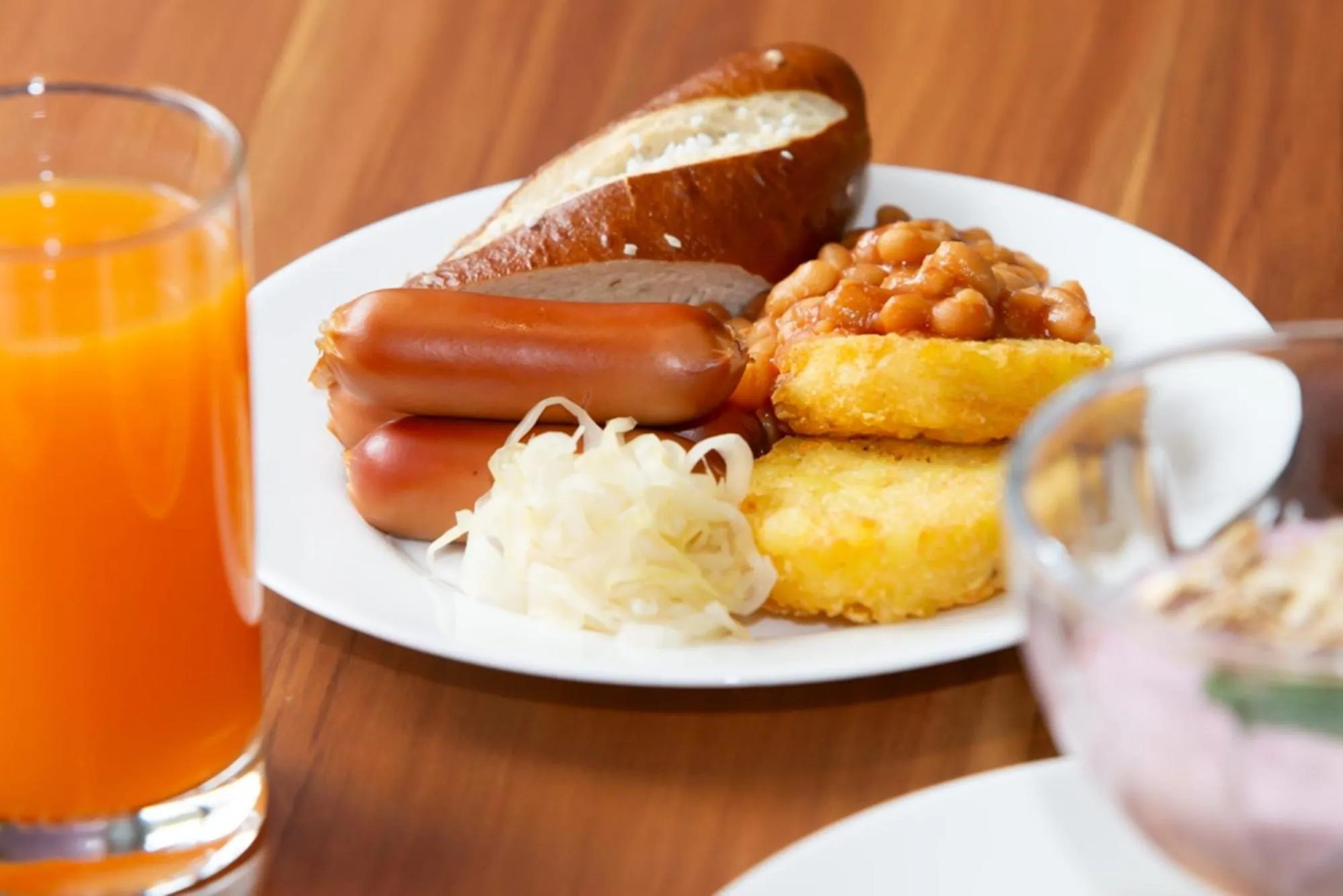 Restaurant/places to eat in Hotel Regnum Residence