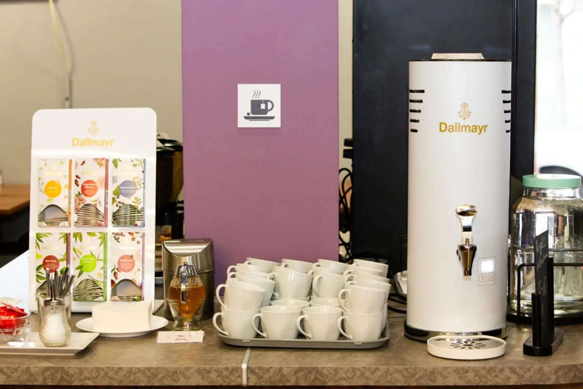 Coffee/tea facilities in Hotel Regnum Residence