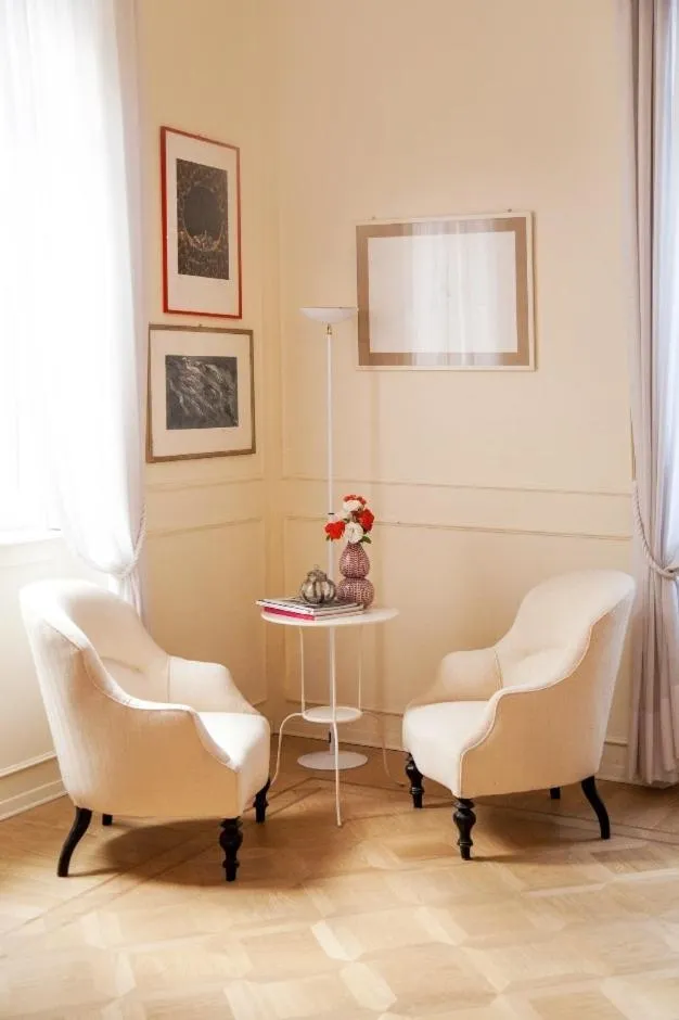 Seating area in Villa Verganti Veronesi