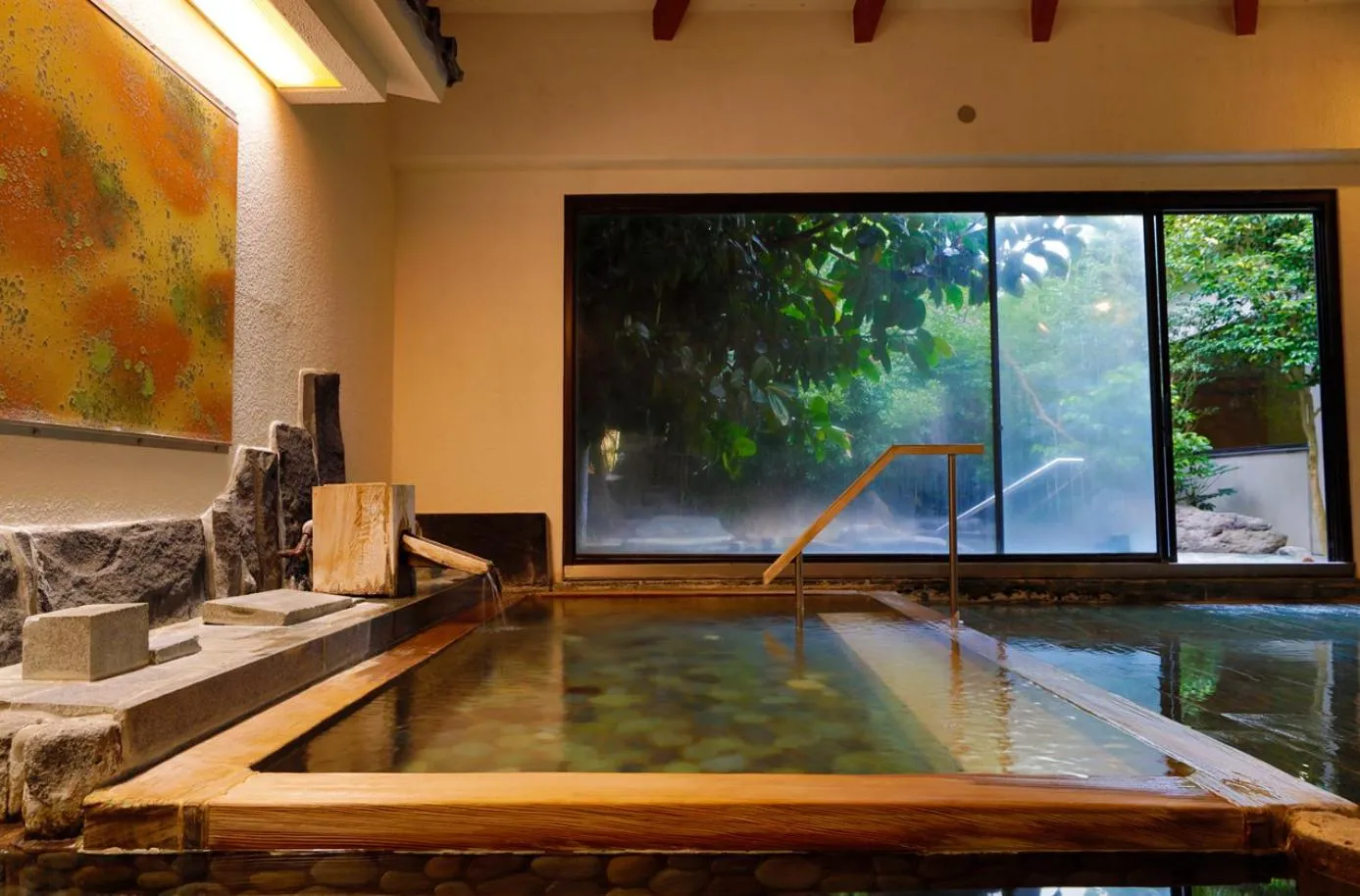 Public Bath in Sakahijiri gyokushoen