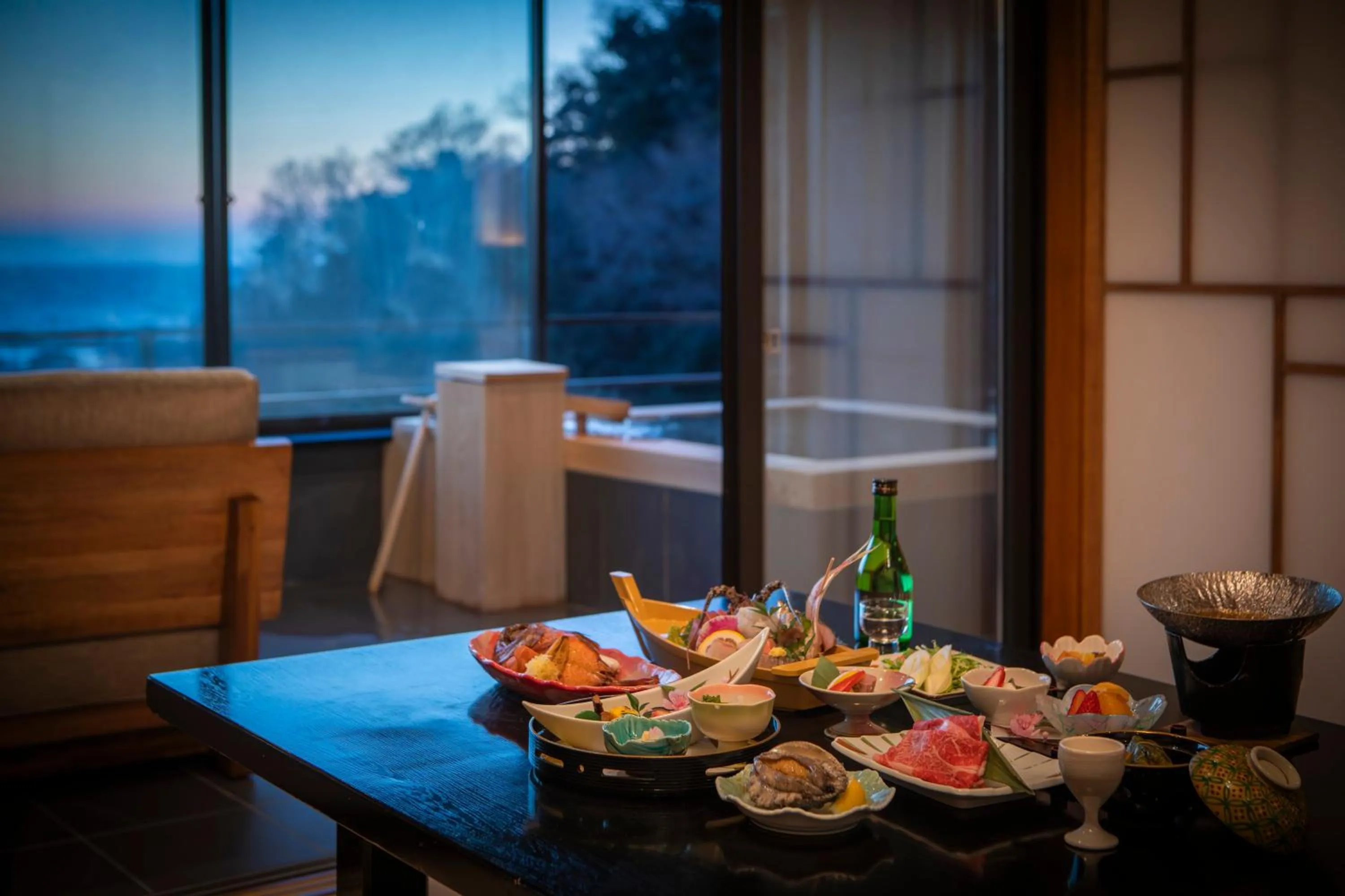 Sakahijiri gyokushoen