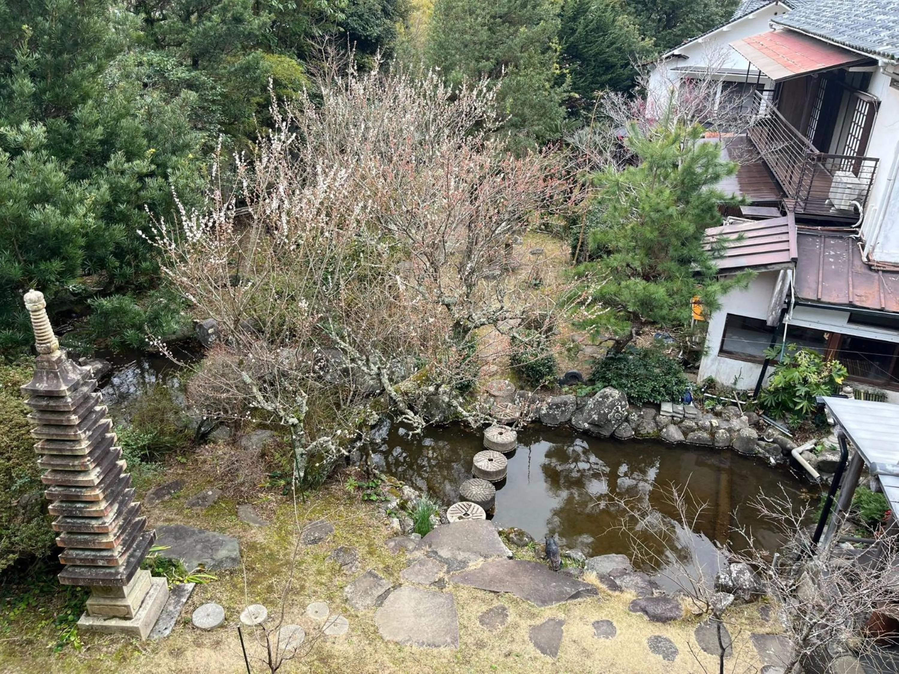 Garden in Sakahijiri gyokushoen