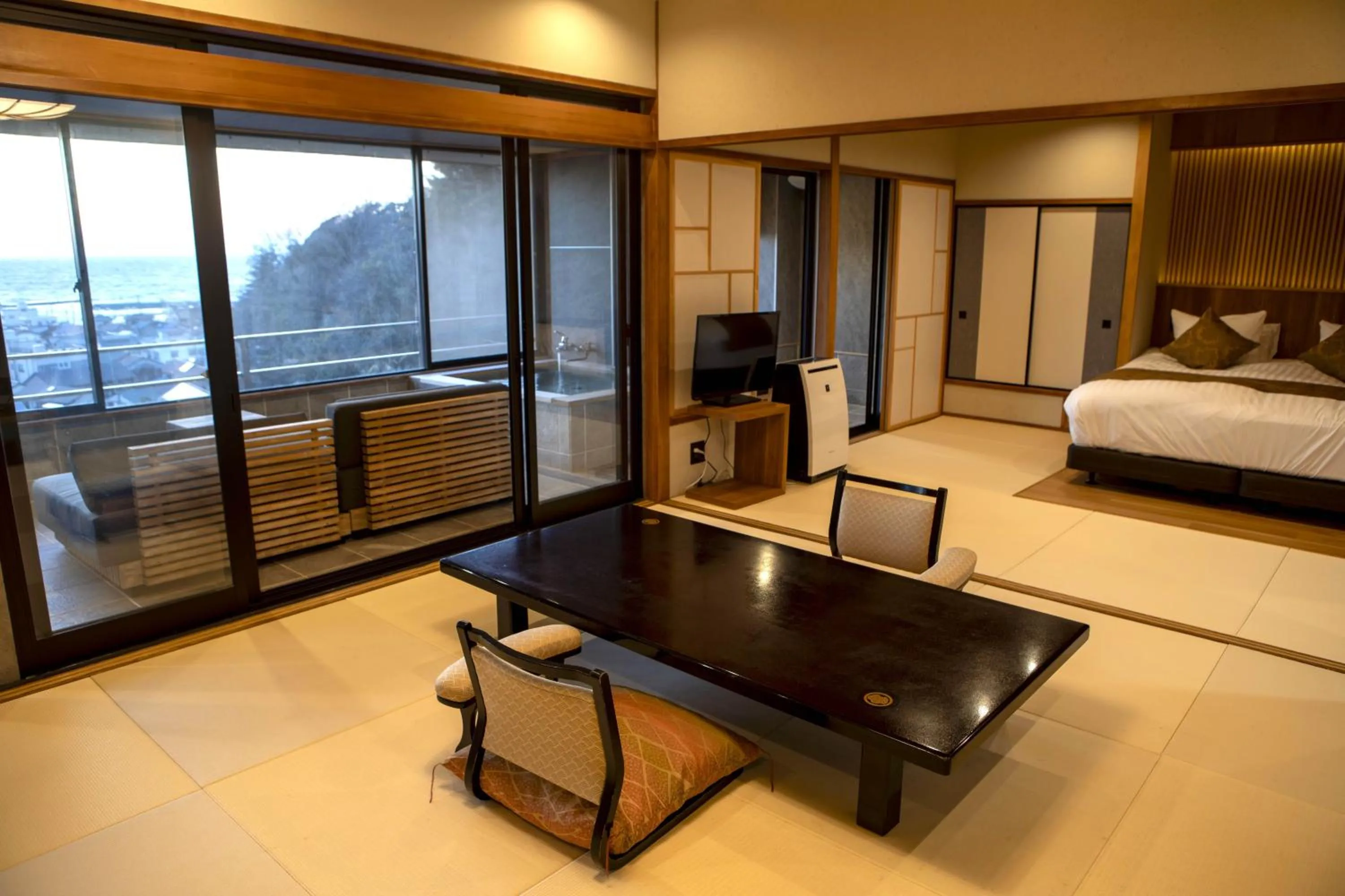 Bed in Sakahijiri gyokushoen