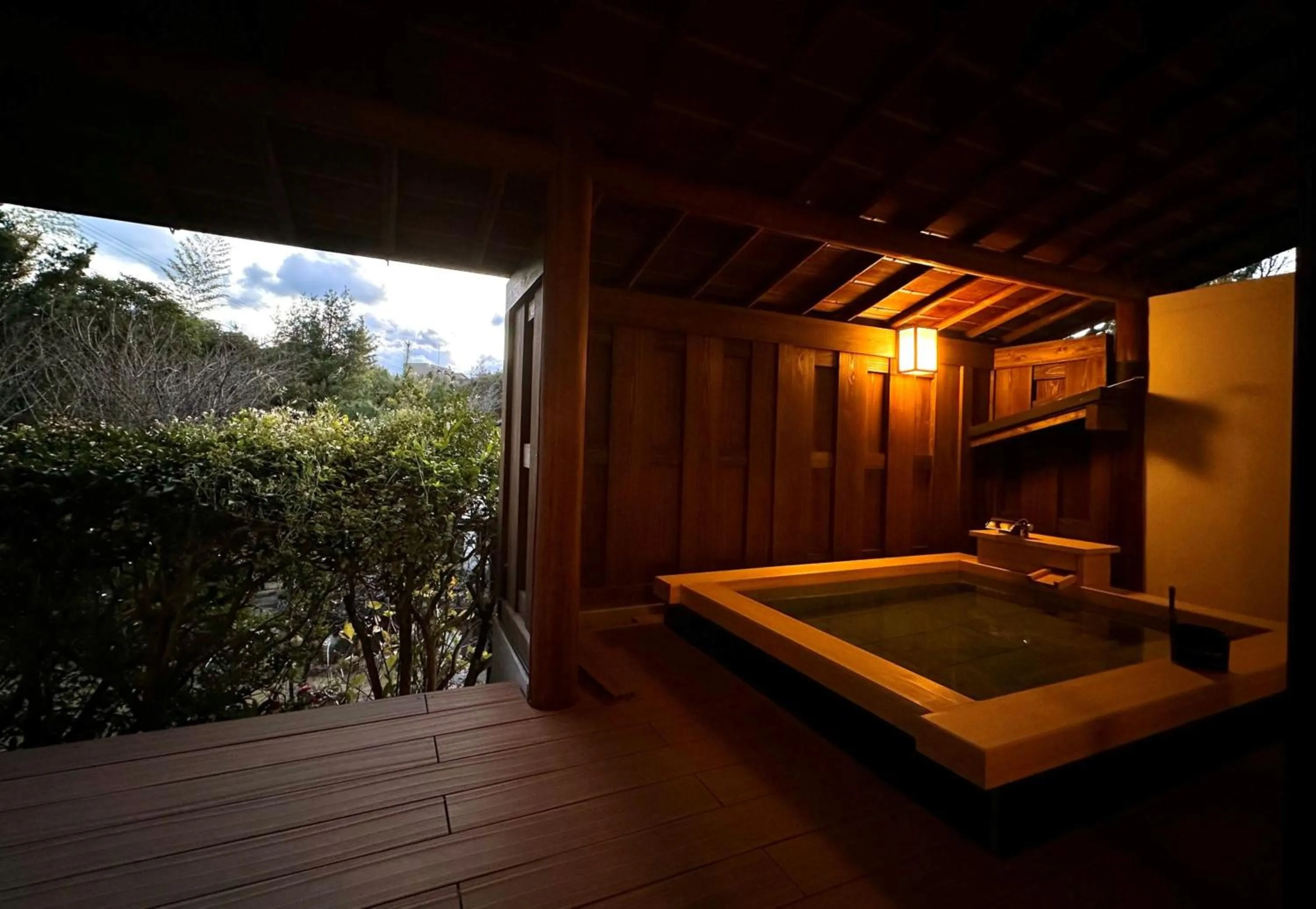 Open Air Bath in Sakahijiri gyokushoen