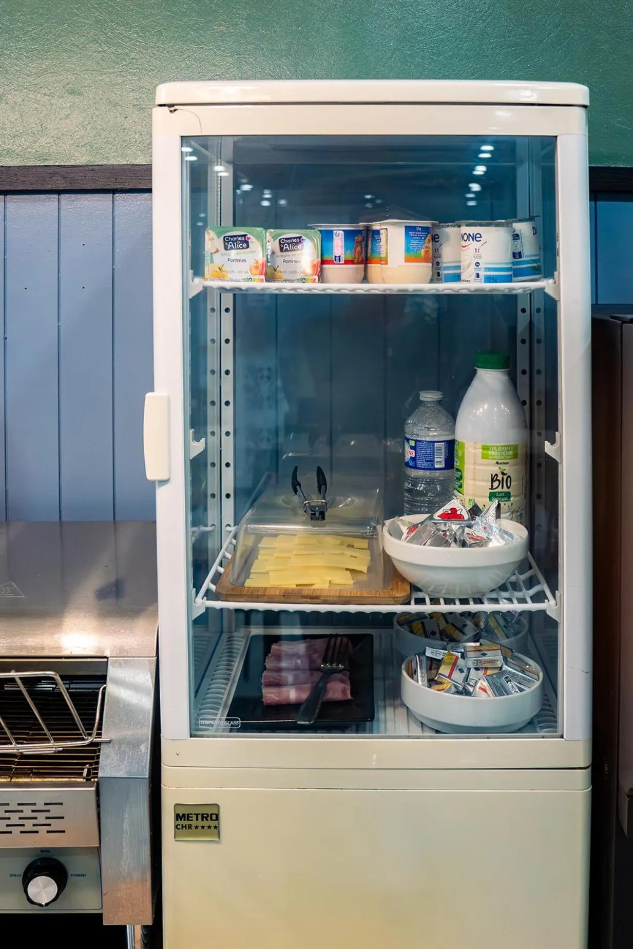 Breakfast in Fasthotel Le Mans Nord FH CONFORT