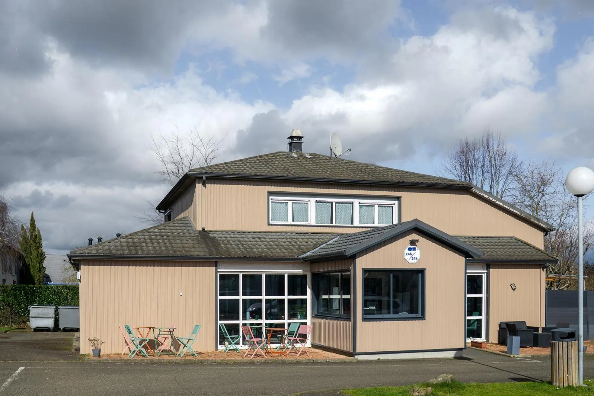 Property building in Fasthotel Le Mans Nord FH CONFORT