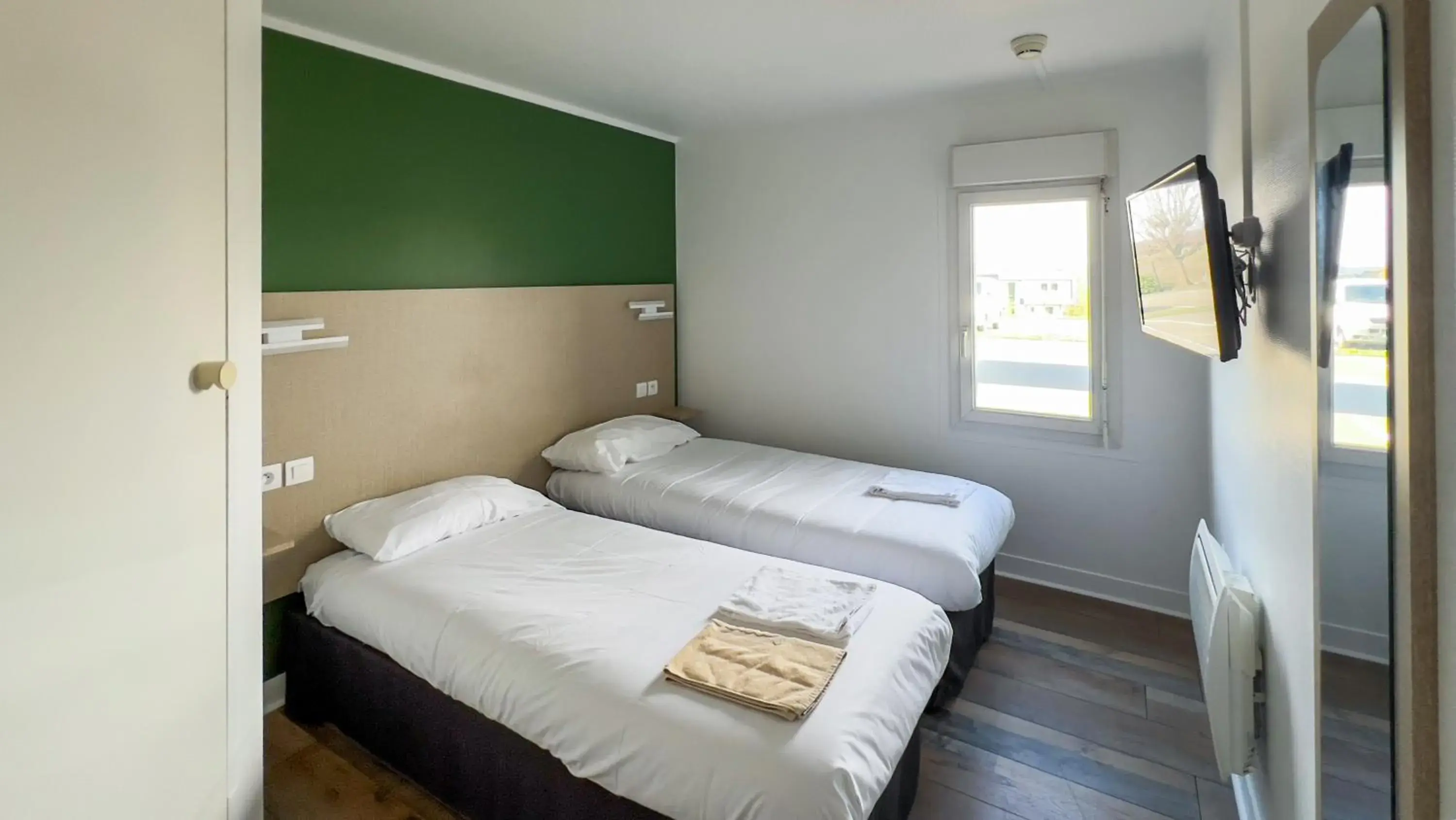 Twin Room in Fasthotel Le Mans Nord FH CONFORT Twin Room in Fasthotel Le Mans Nord FH CONFORT