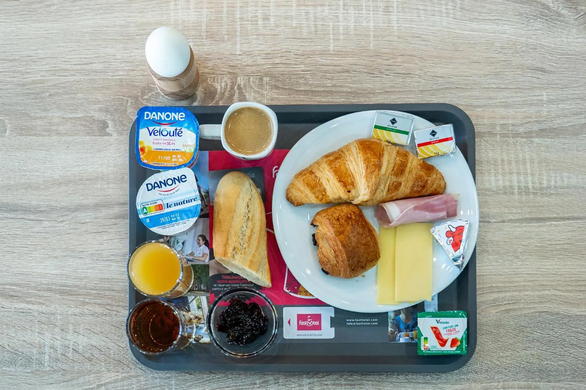 Breakfast in Fasthotel Le Mans Nord FH CONFORT