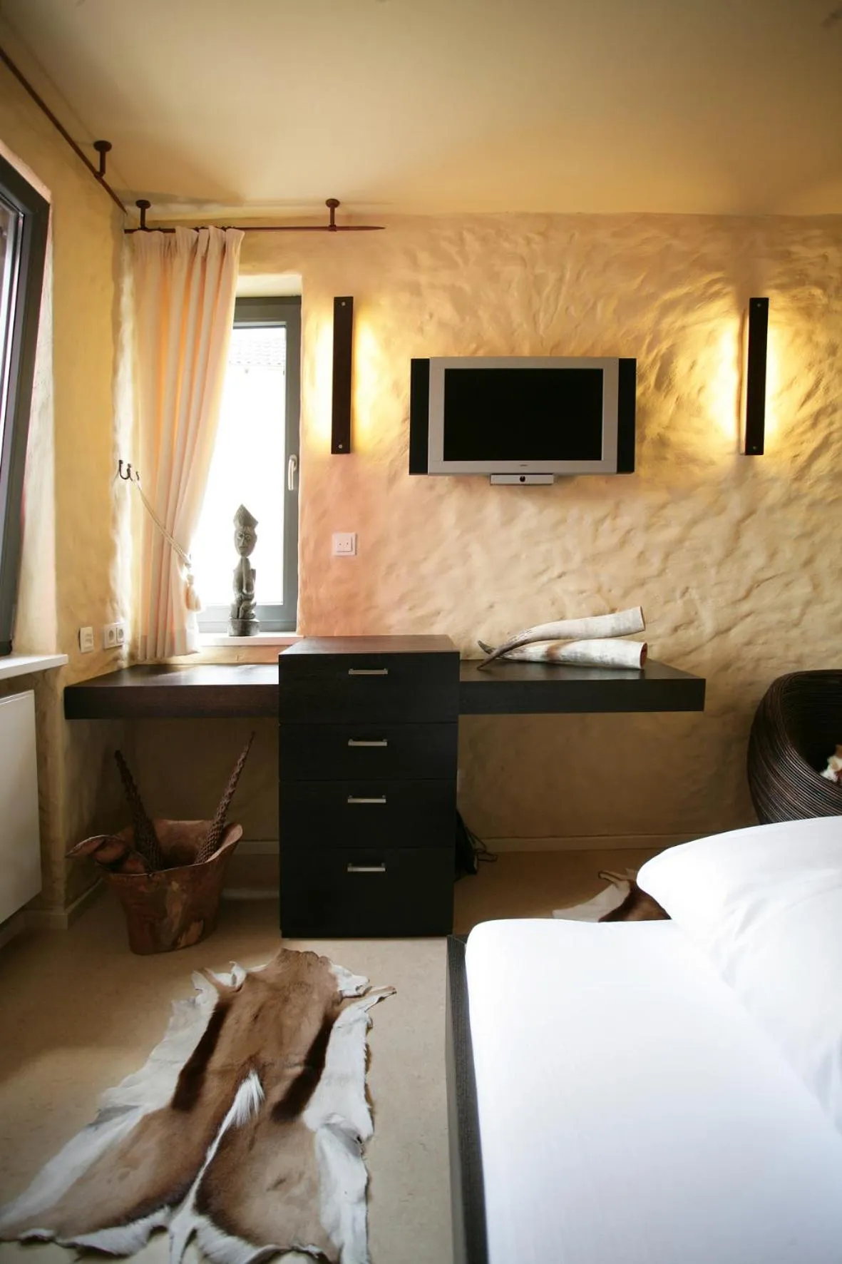 Day, Bed in Vinotel Augustin