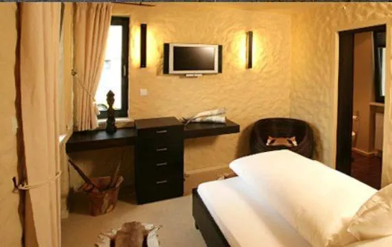 Day, Bed in Vinotel Augustin