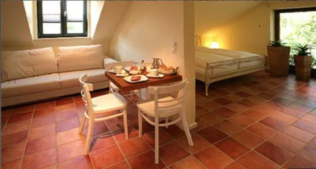 Day, Bed in Vinotel Augustin