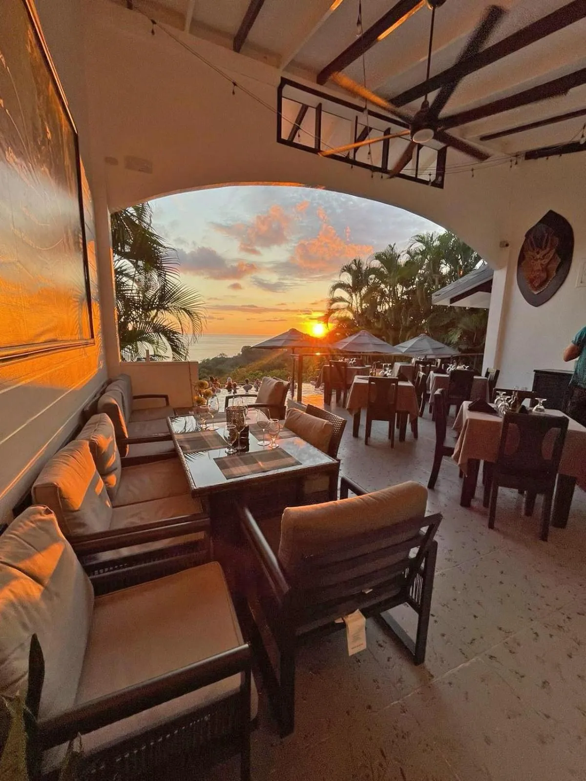 Restaurant/places to eat in Villa Roca Boutique Resort & Suites - ADULT ONLY
