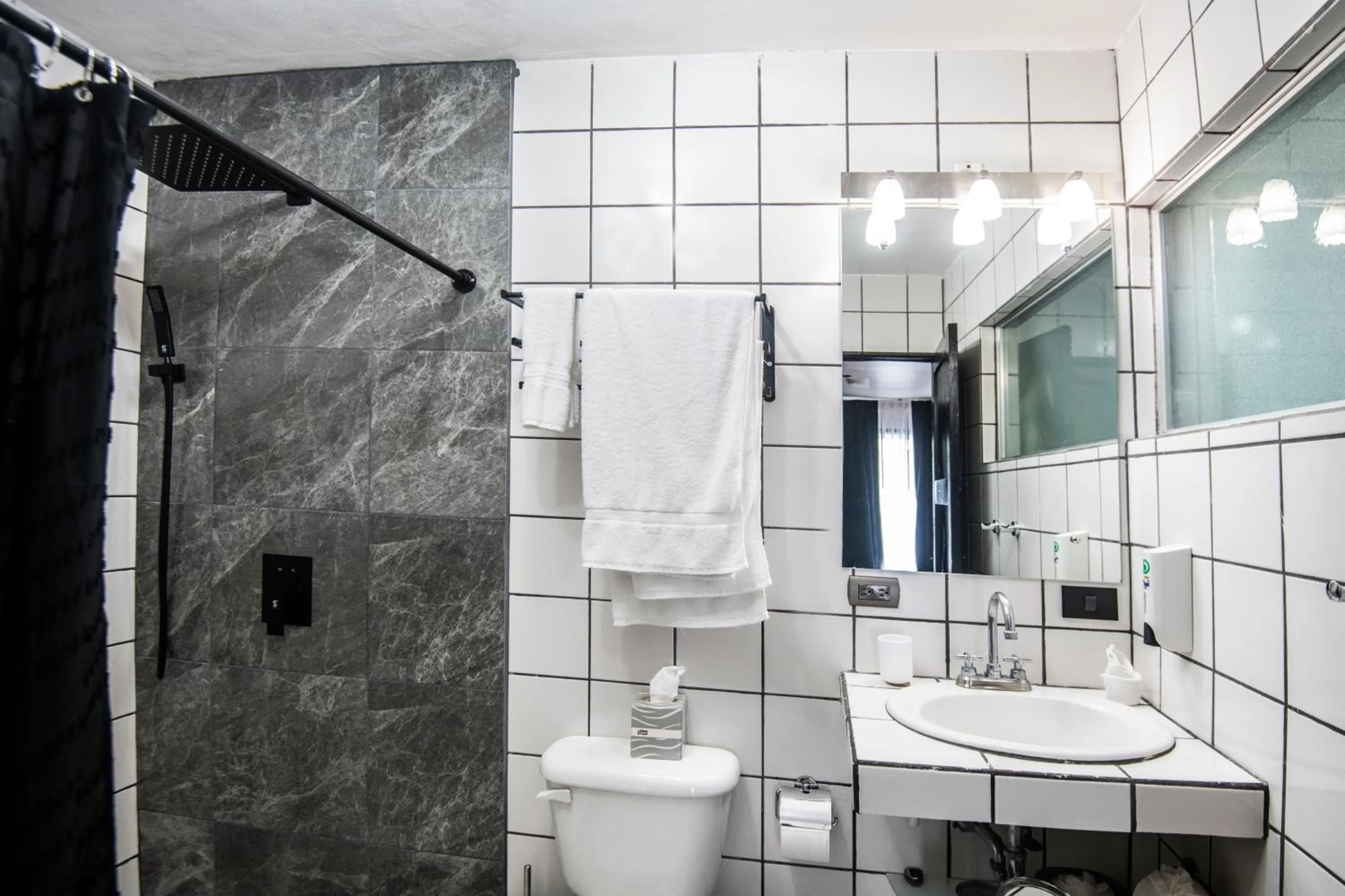 Bathroom in Villa Roca Boutique Resort & Suites - ADULT ONLY