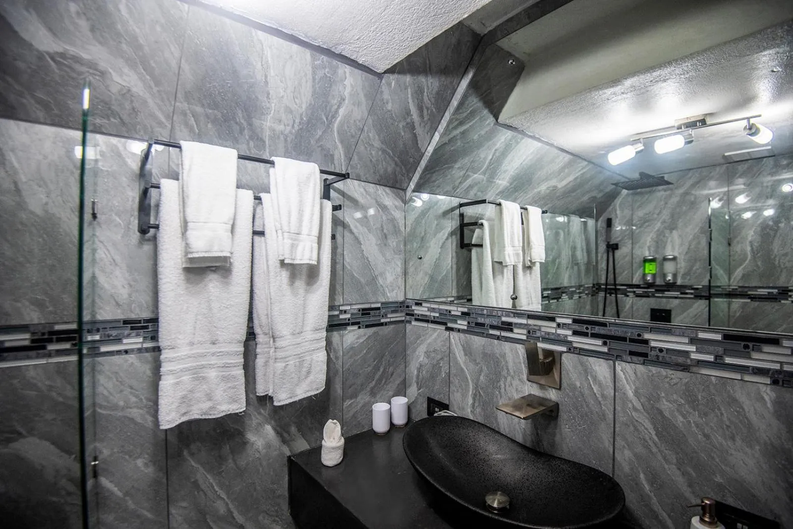 Bathroom in Villa Roca Boutique Resort & Suites - ADULT ONLY