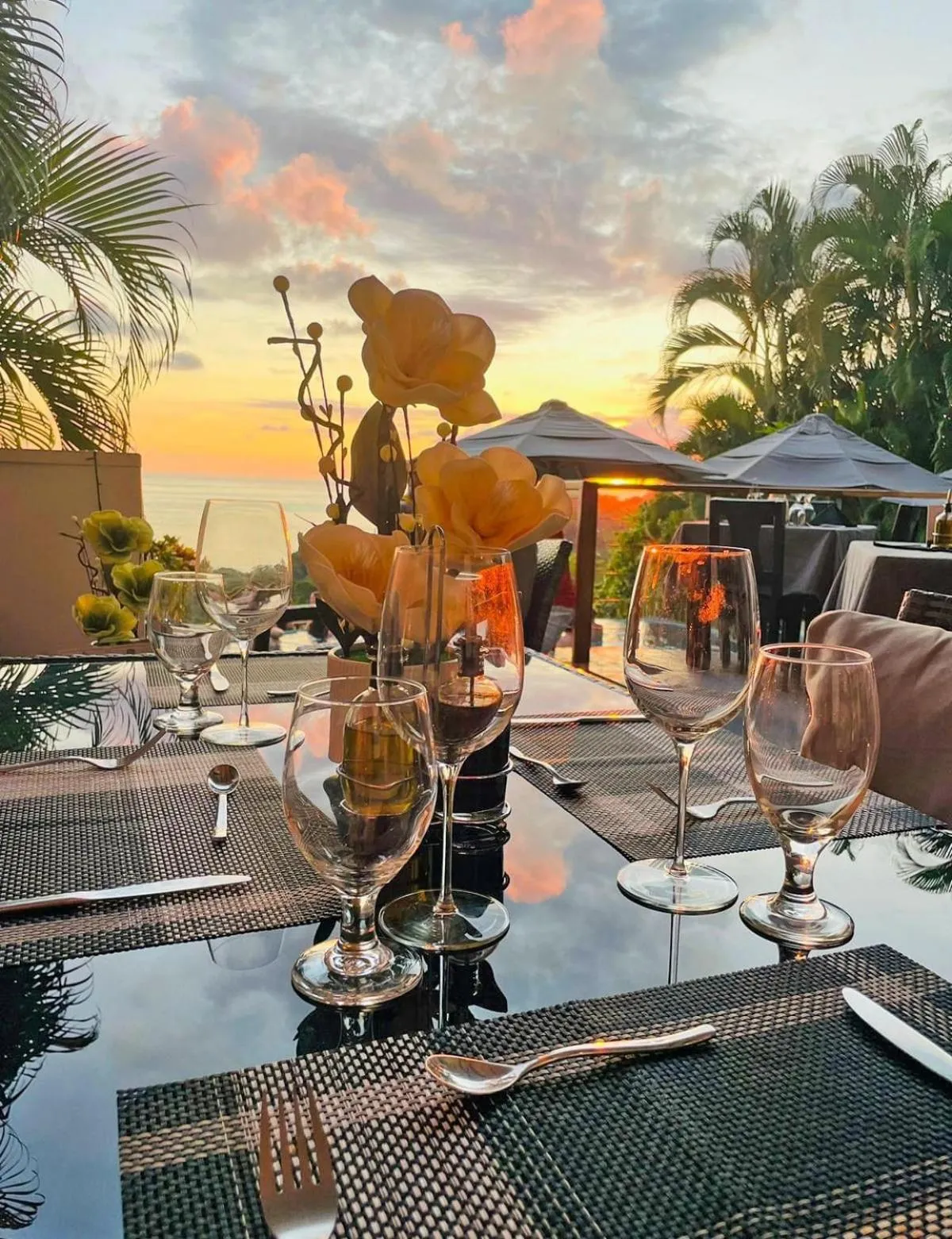 Restaurant/places to eat in Villa Roca Boutique Resort & Suites - ADULT ONLY