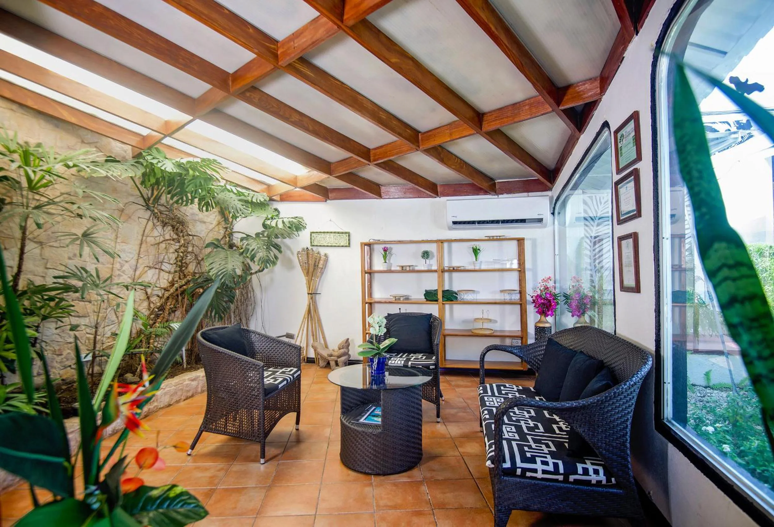 Lobby or reception in Villa Roca Boutique Resort & Suites - ADULT ONLY