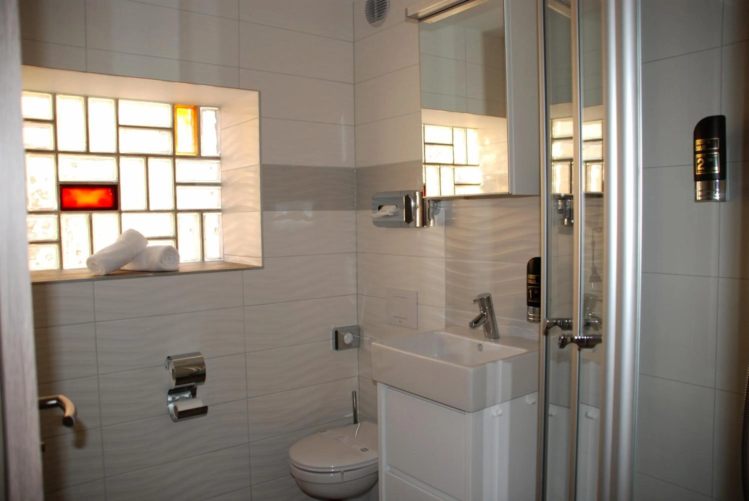 Bathroom in Hotel zur Linde