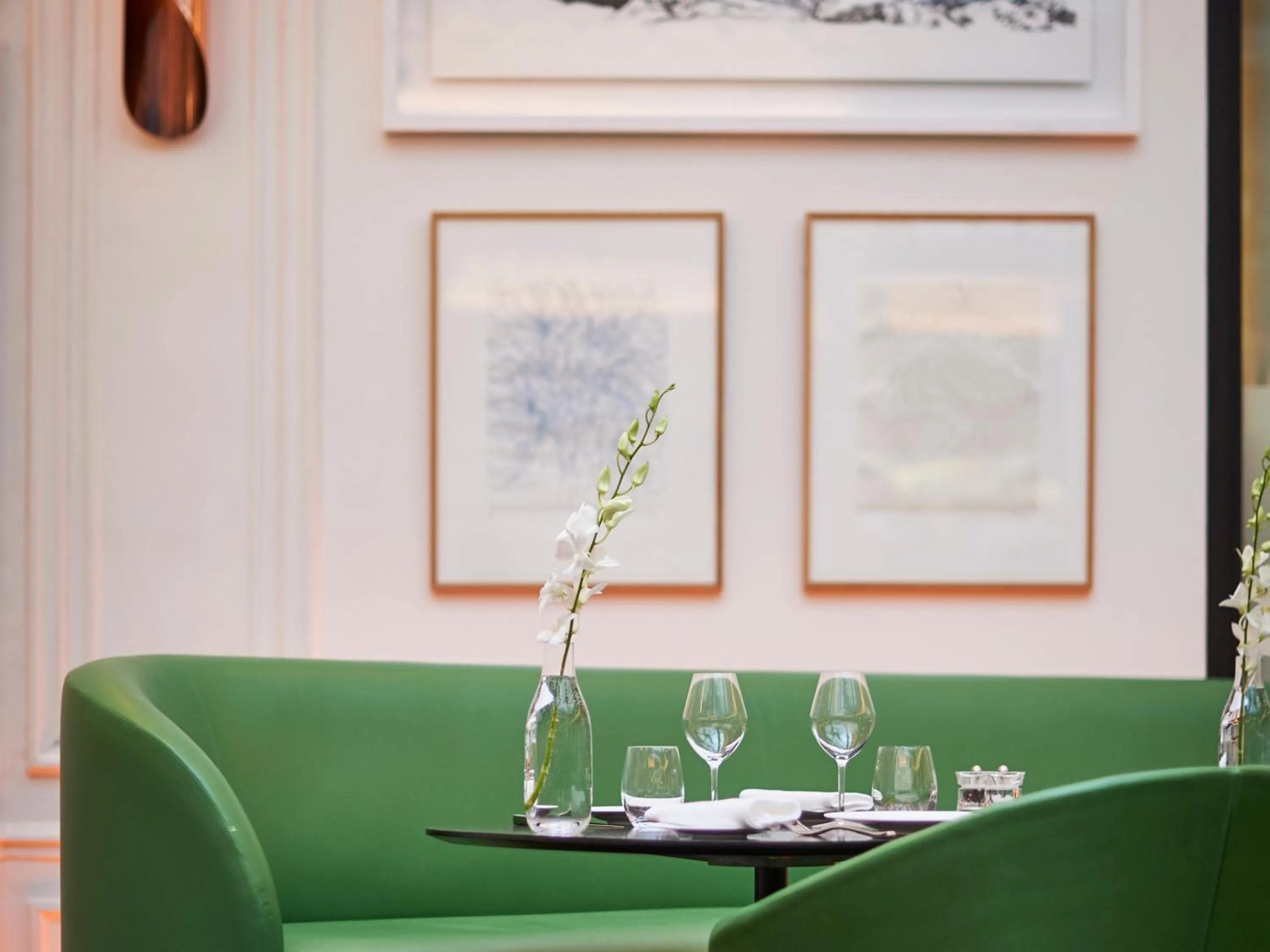 Decorative detail in Hôtel Vernet Champs Elysées Paris