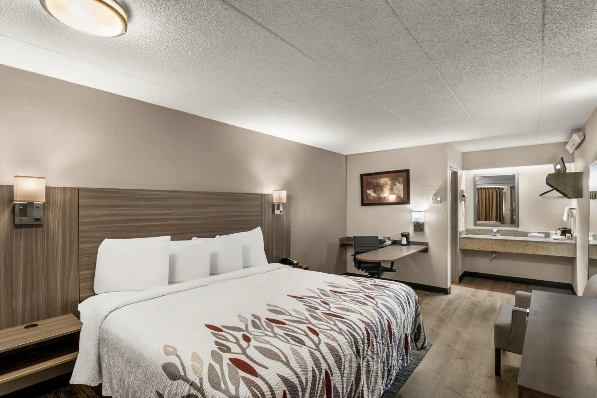 Bedroom, Bed in Red Roof Inn Enfield