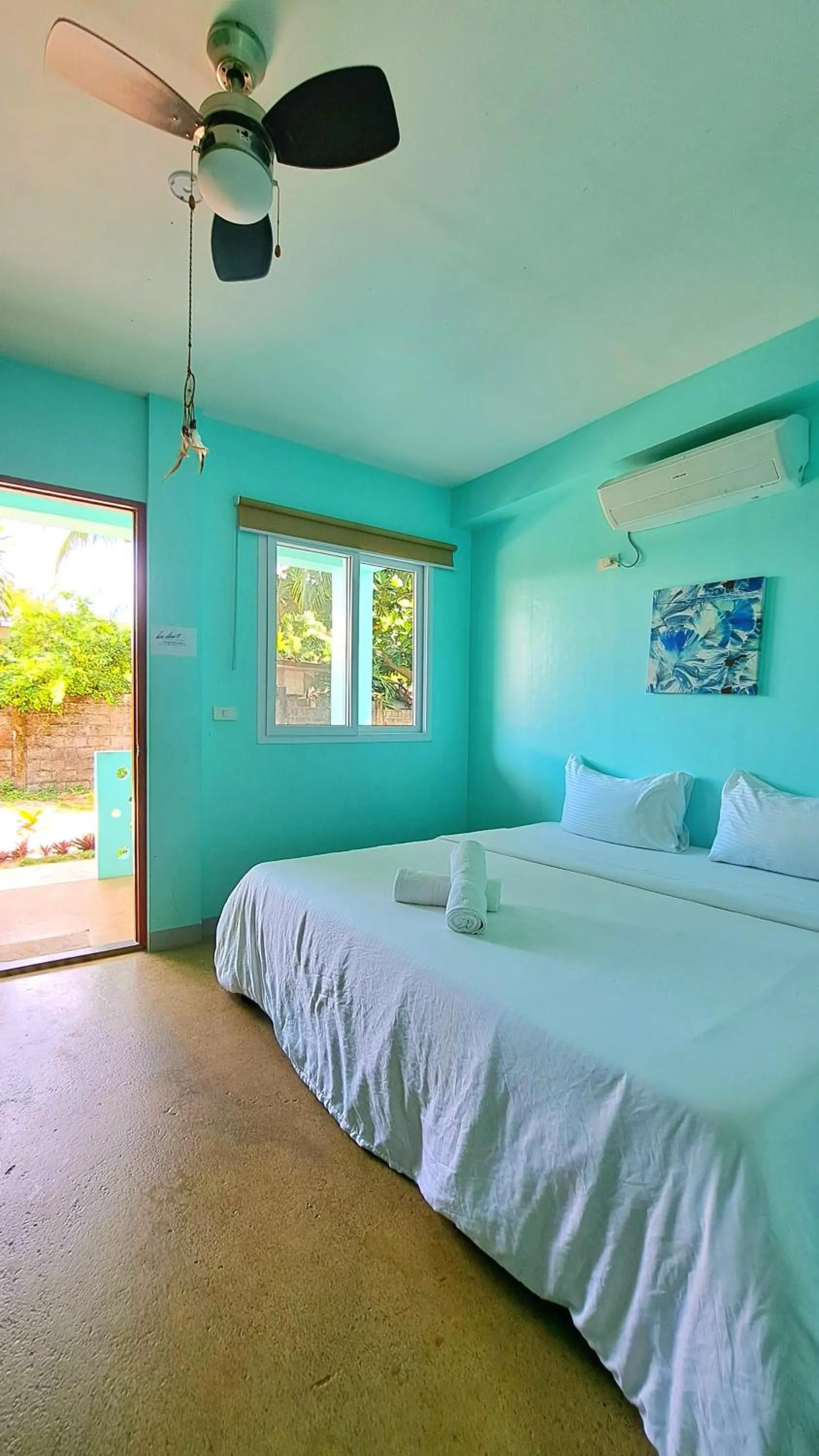 View (from property/room), Bed in In Dai Aquasports and Beach Resort