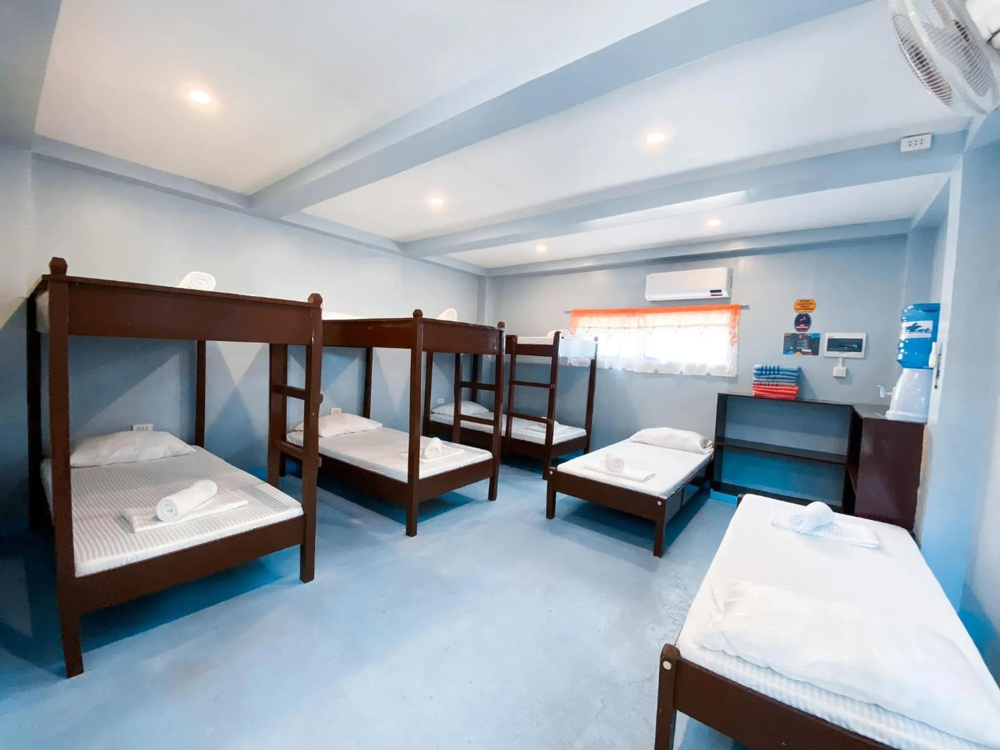 Bed in In Dai Aquasports and Beach Resort