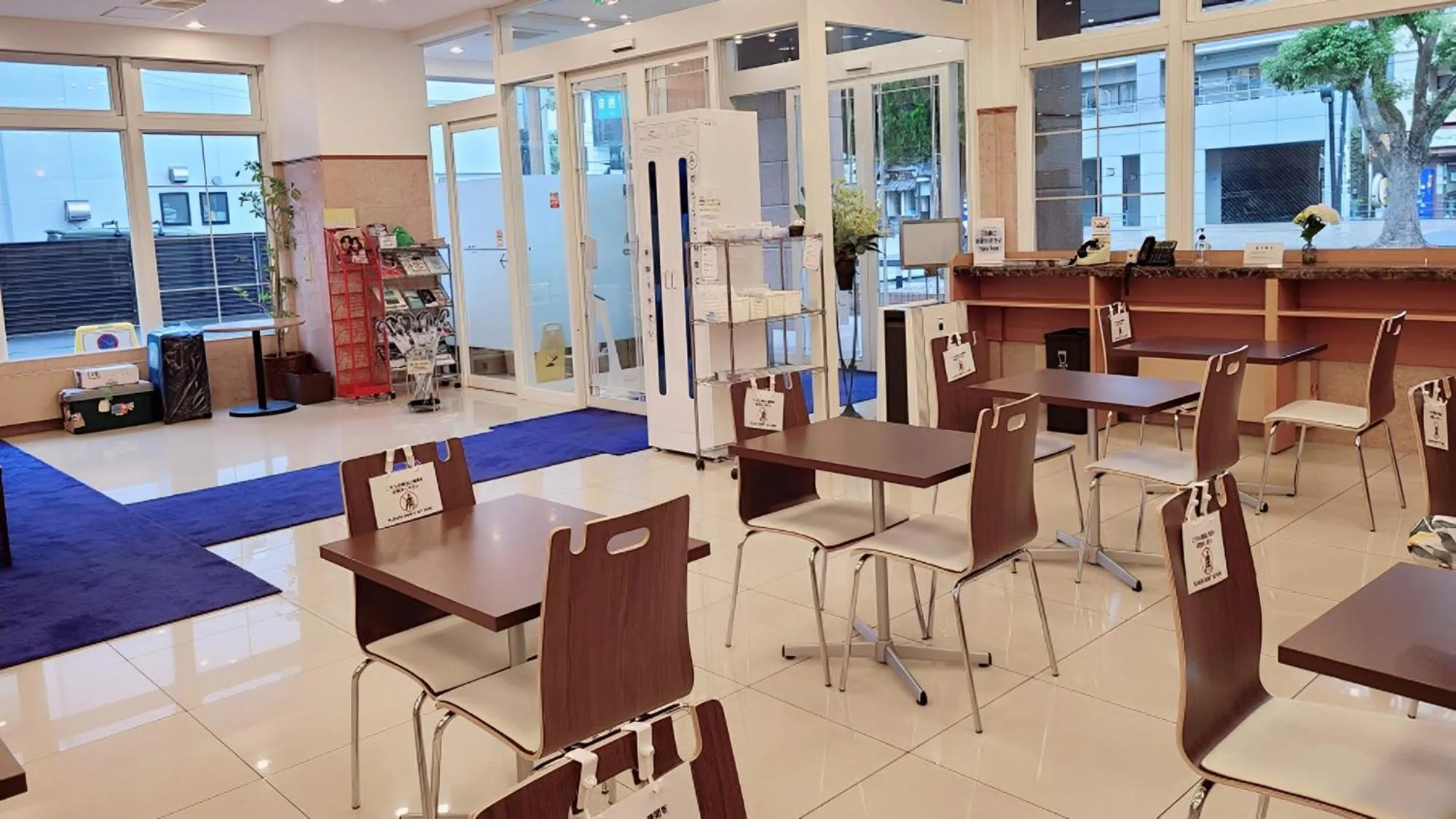 Lobby or reception in Toyoko Inn Yamato Ekimae