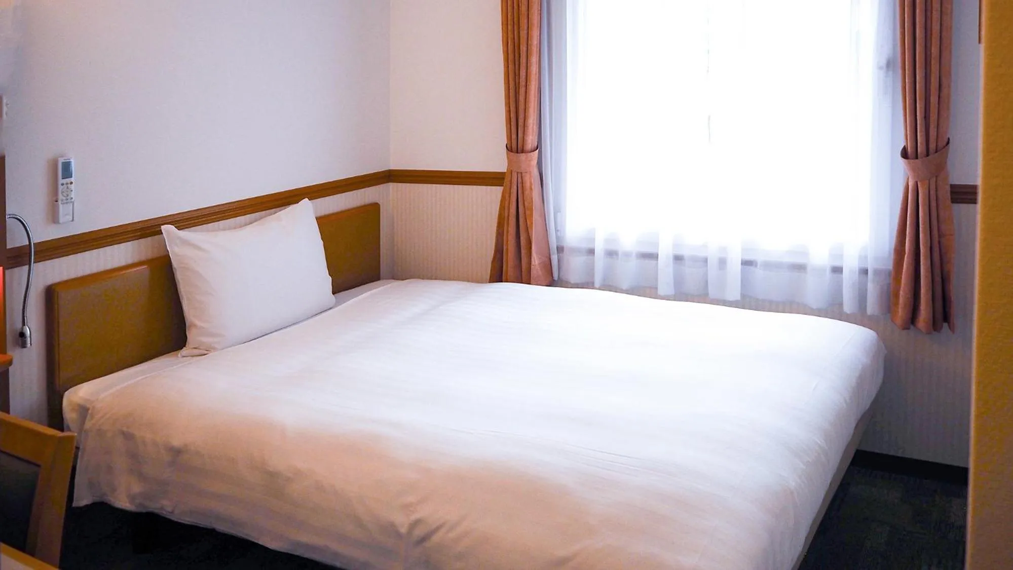 Bedroom, Bed in Toyoko Inn Kokura-eki Minami-guchi