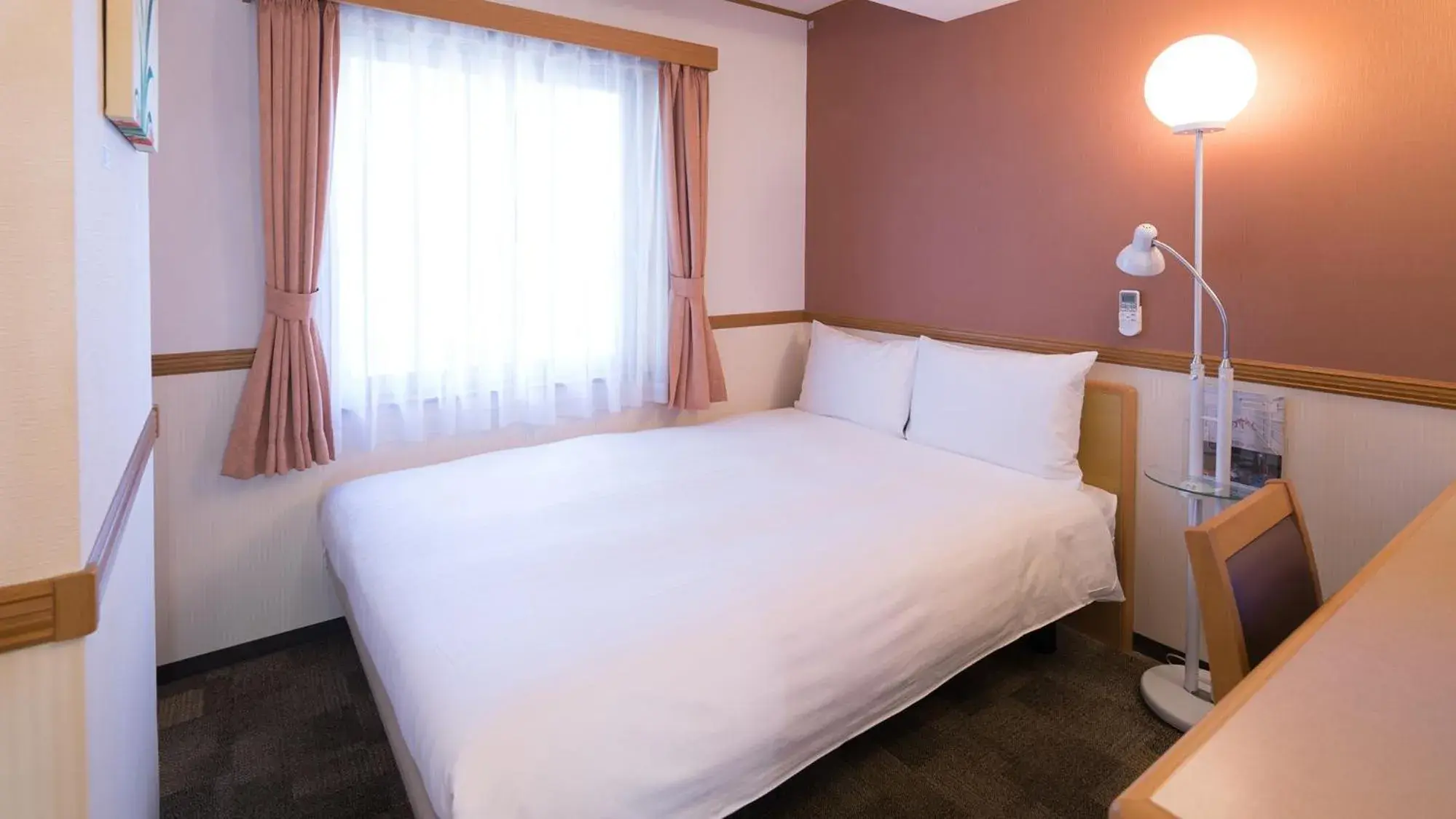 Double Room - single occupancy - Smoking in Toyoko Inn Higashi-hiroshima Saijo Ekimae Double Room - single occupancy - Smoking in Toyoko Inn Higashi-hiroshima Saijo Ekimae