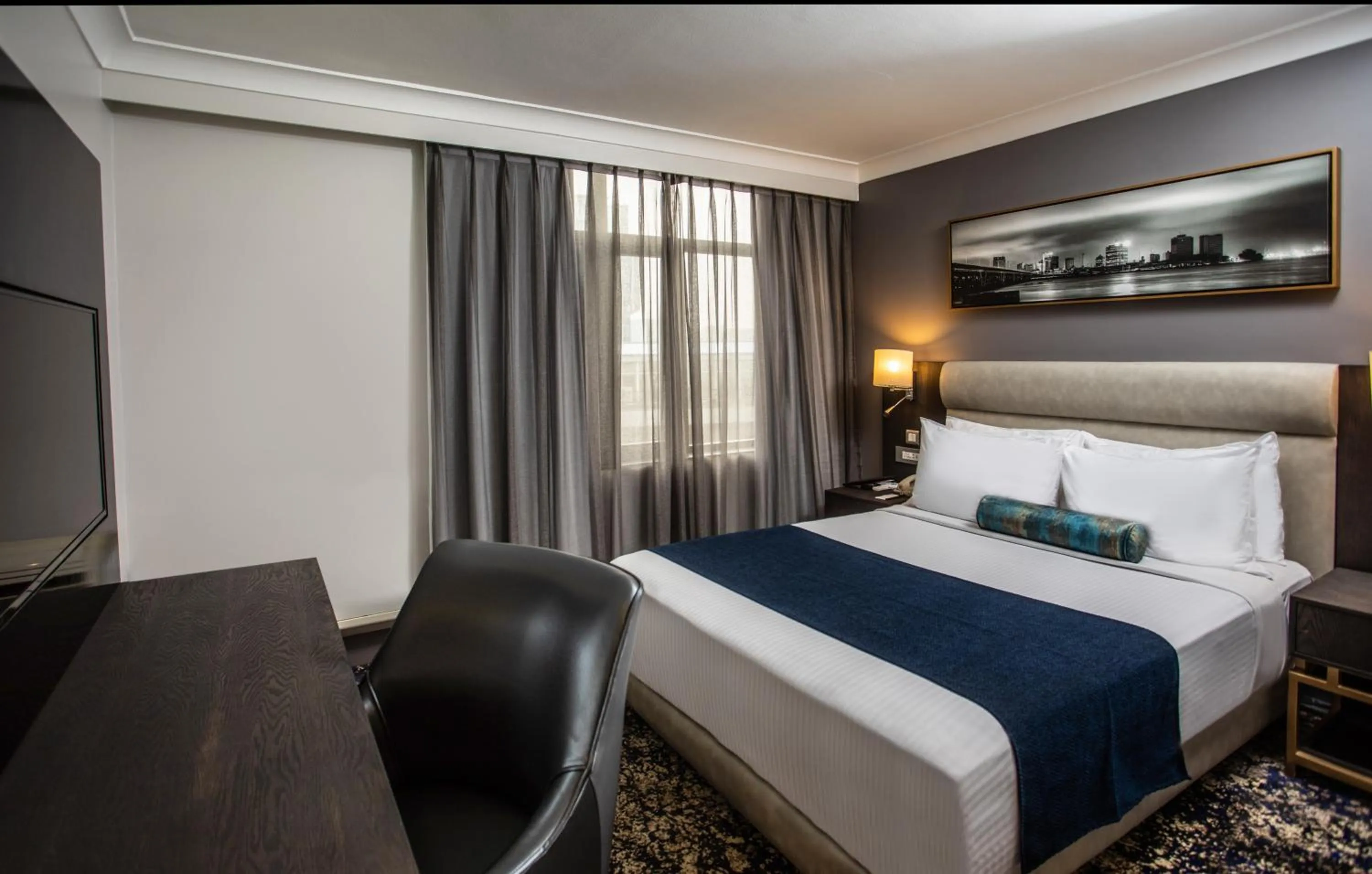Photo of the whole room, Bed in Mövenpick Hotel Ikoyi Lagos