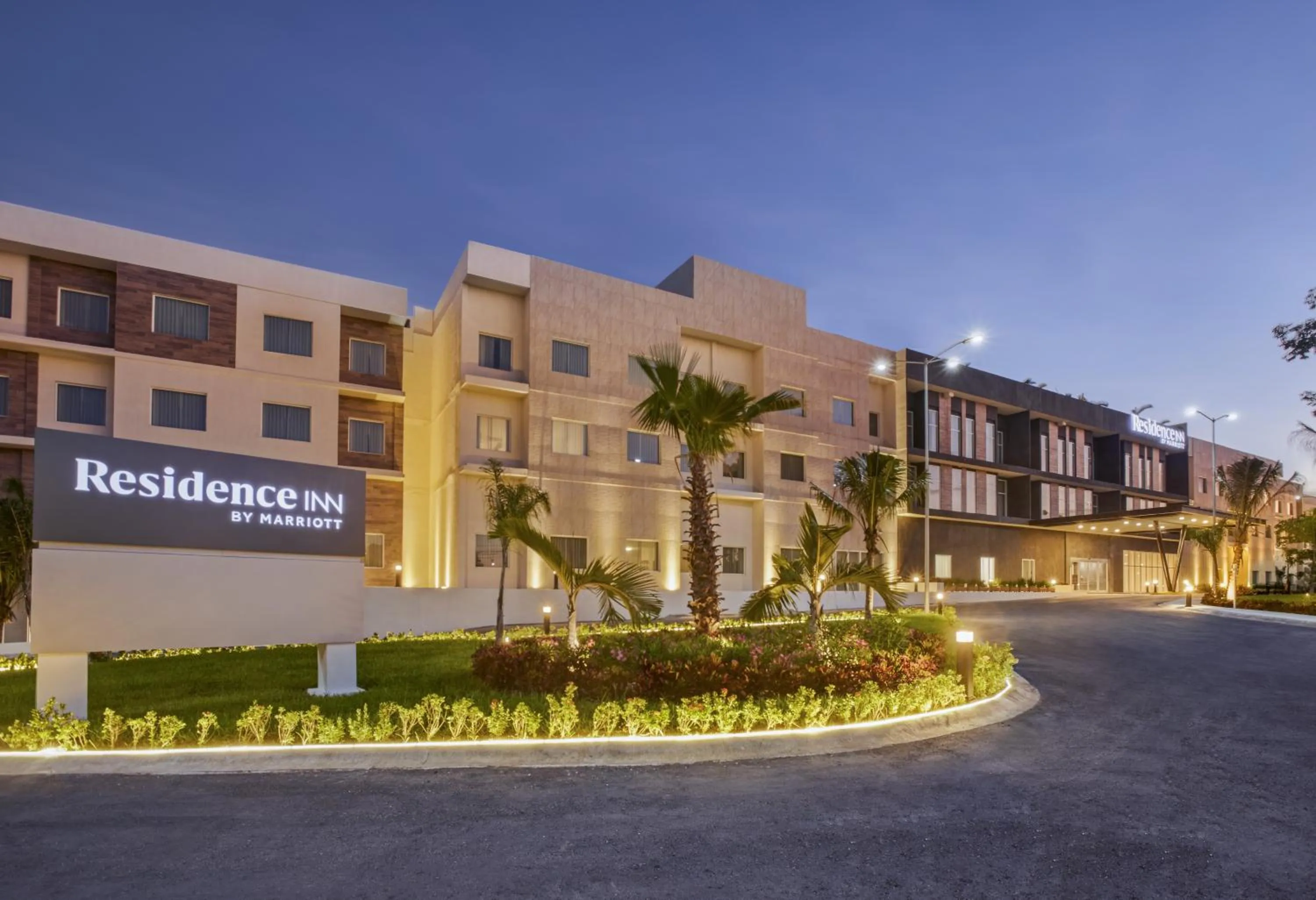 Property building in Residence Inn by Marriott Playa del Carmen