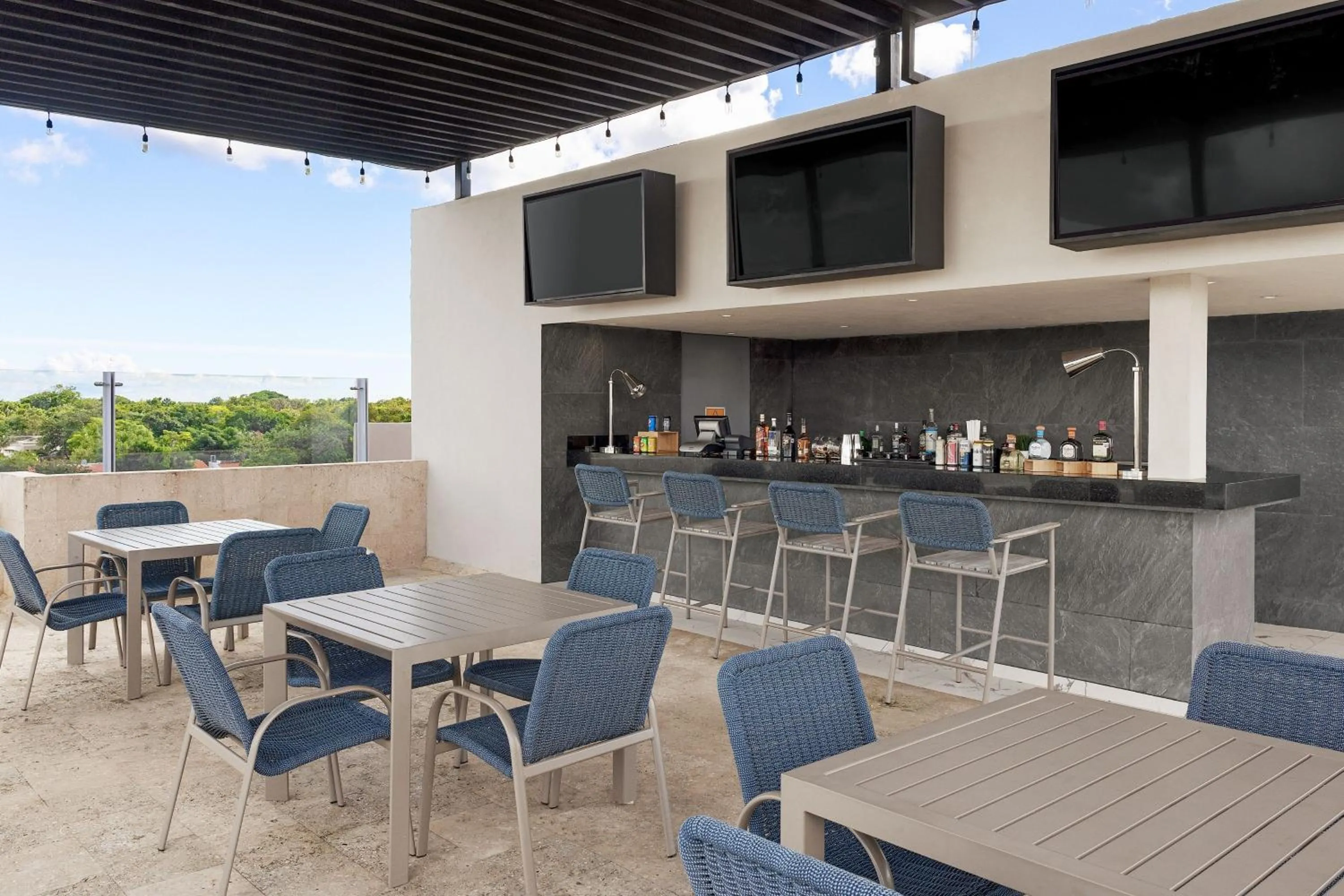 Lounge or bar in Residence Inn by Marriott Playa del Carmen