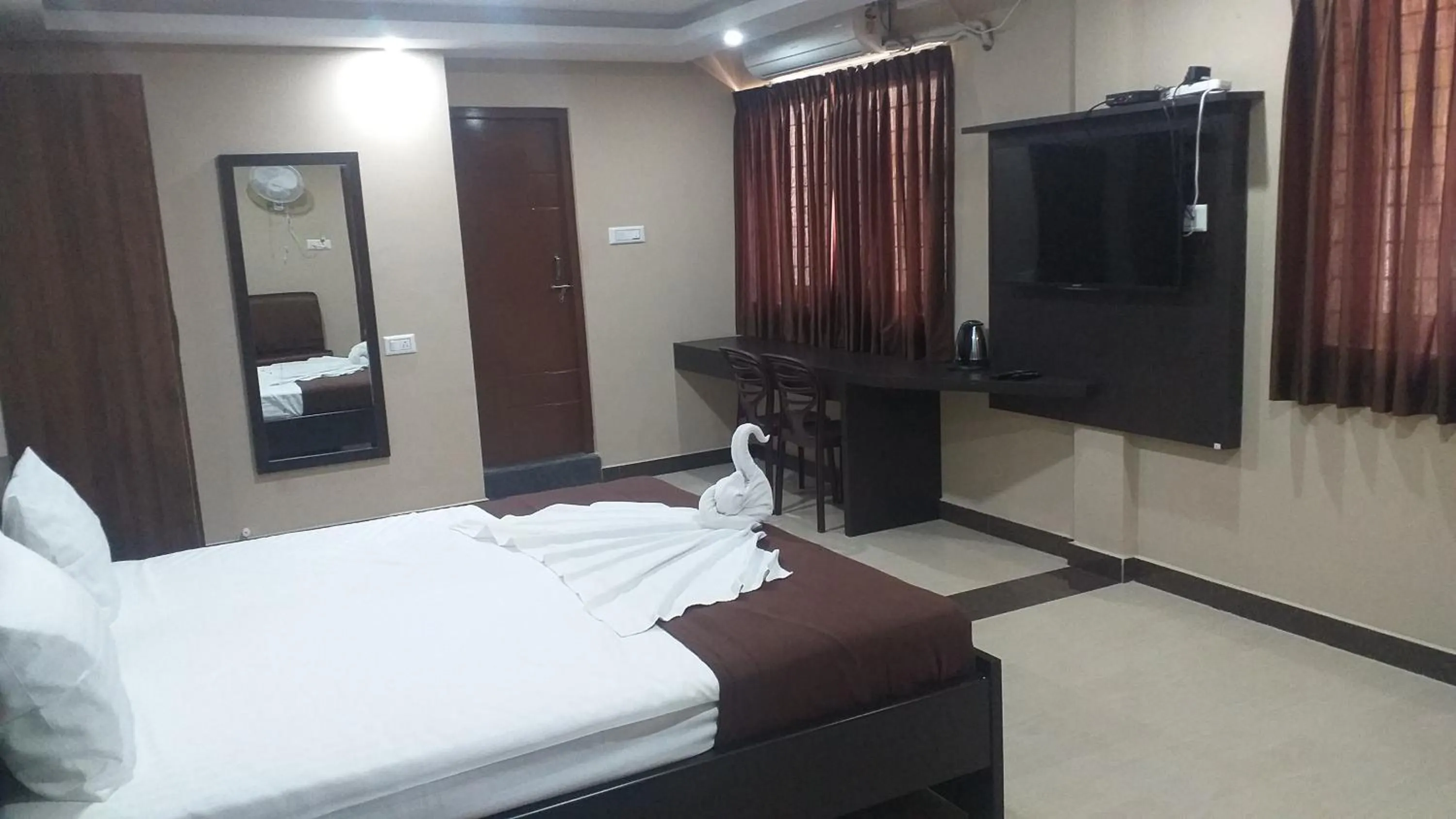 Communal lounge/ TV room in THE NISARGA GRAND