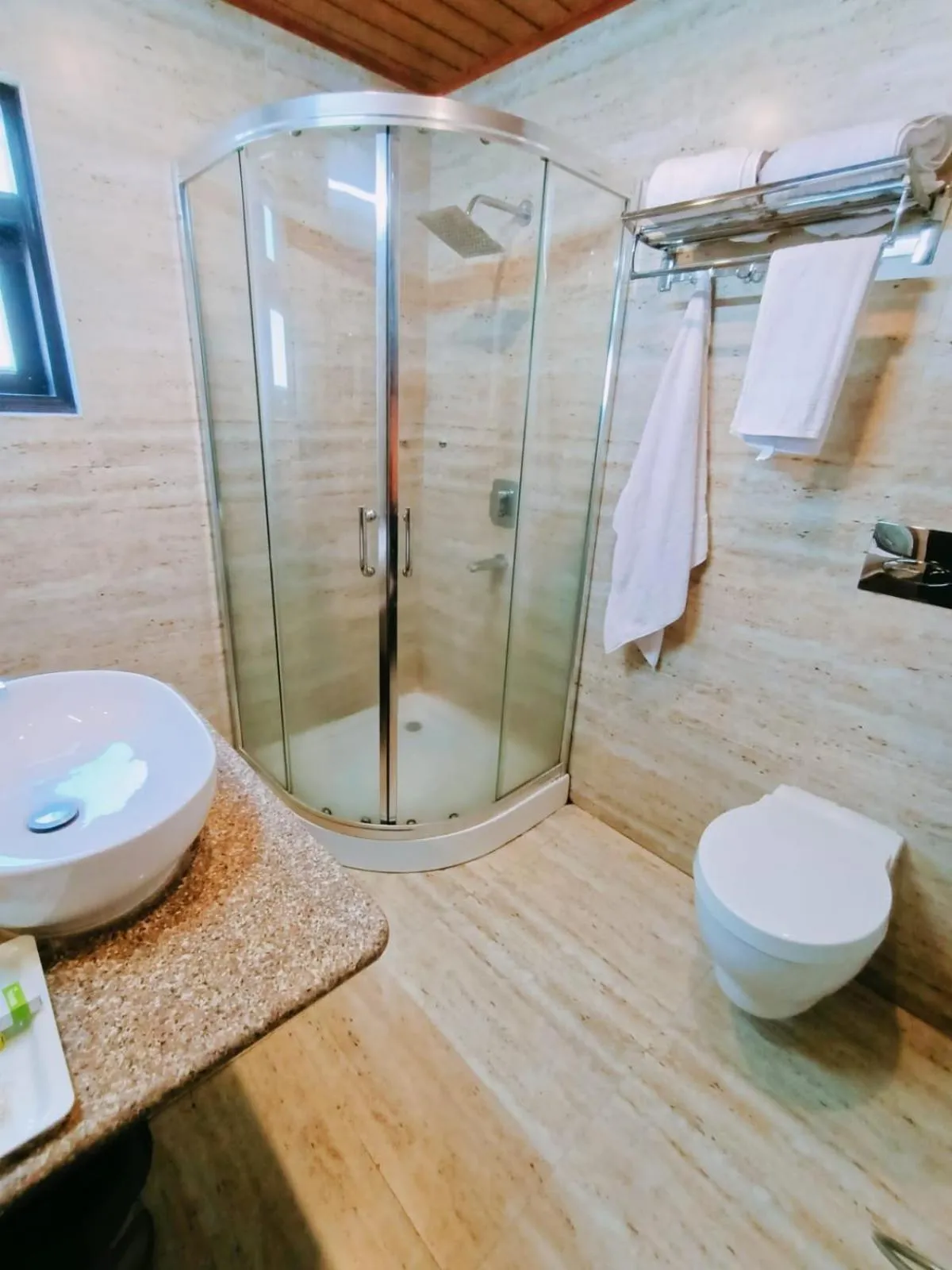 Bathroom in Boros Resorts Binsar