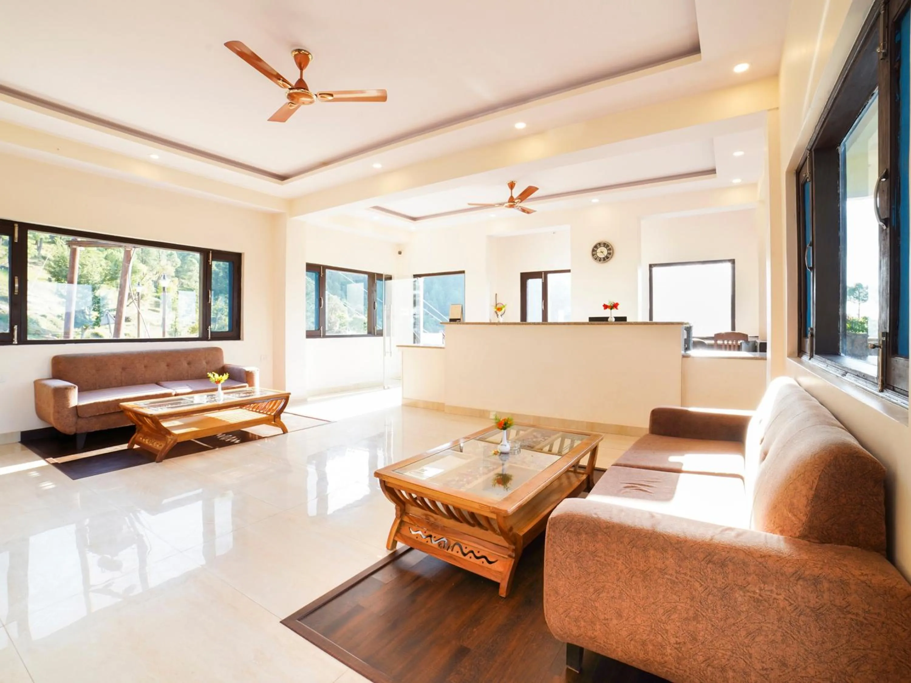 Seating area in Boros Resorts Binsar