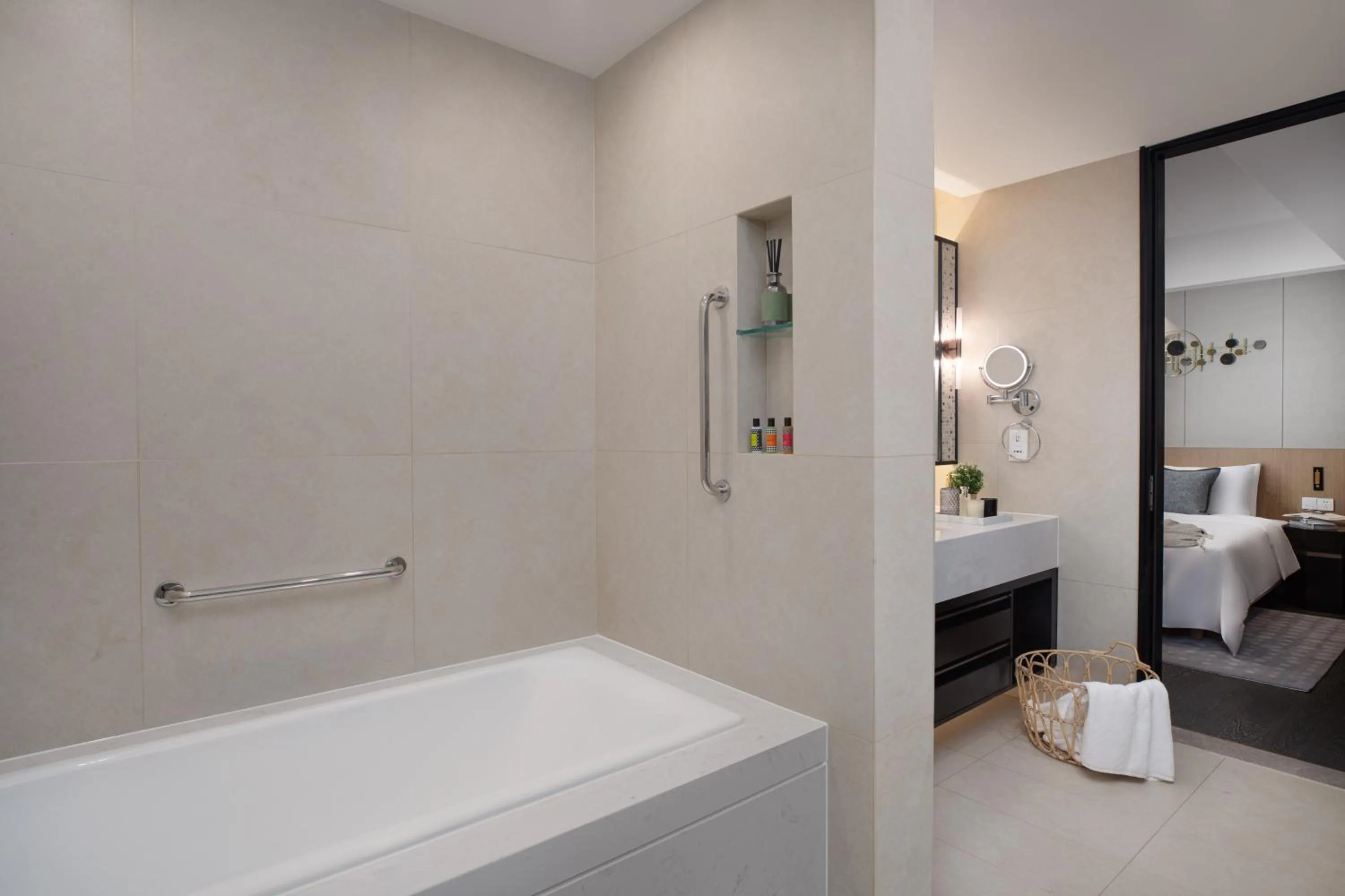Bath, Bed in Citadines New District Wuxi