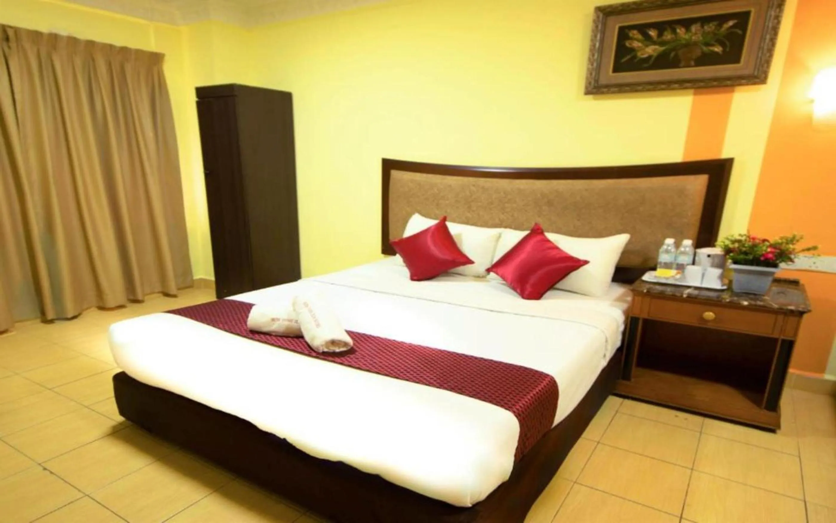 Bedroom, Bed in Sun Inns Hotel Batu Caves