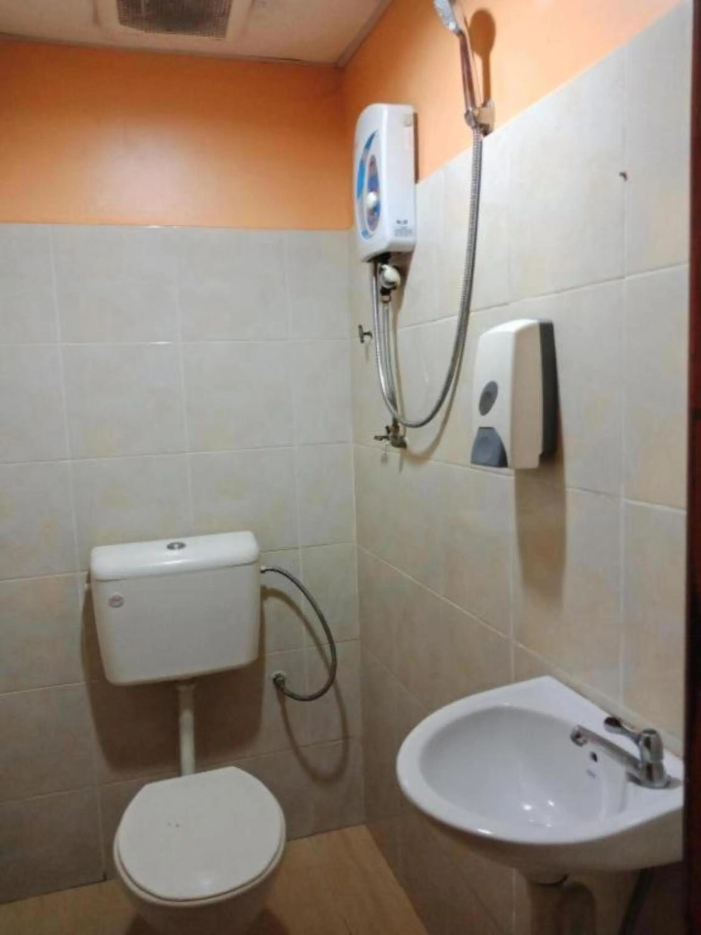 Toilet in Sun Inns Hotel Batu Caves