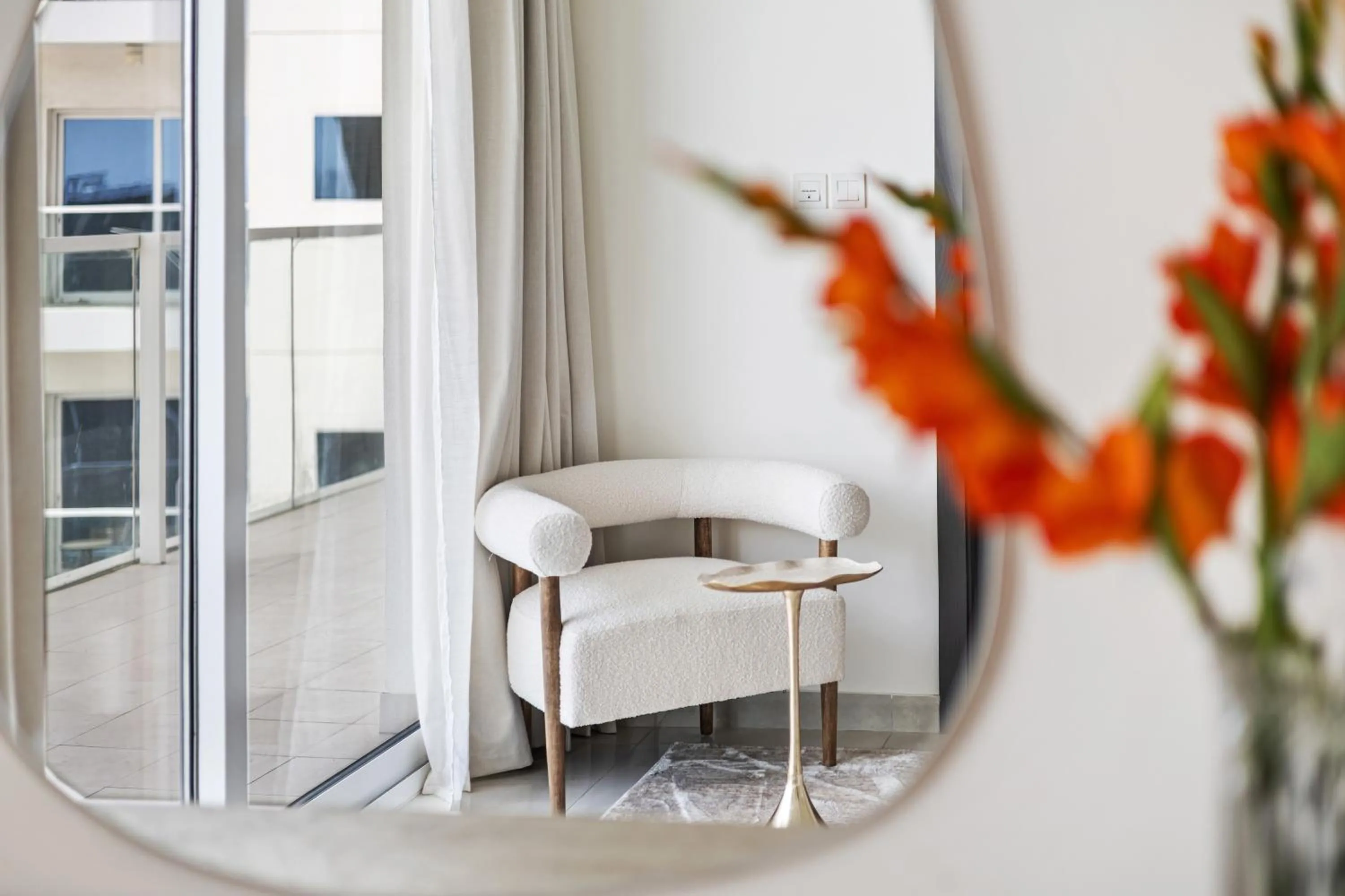 Unlock Metropolis Business Bay