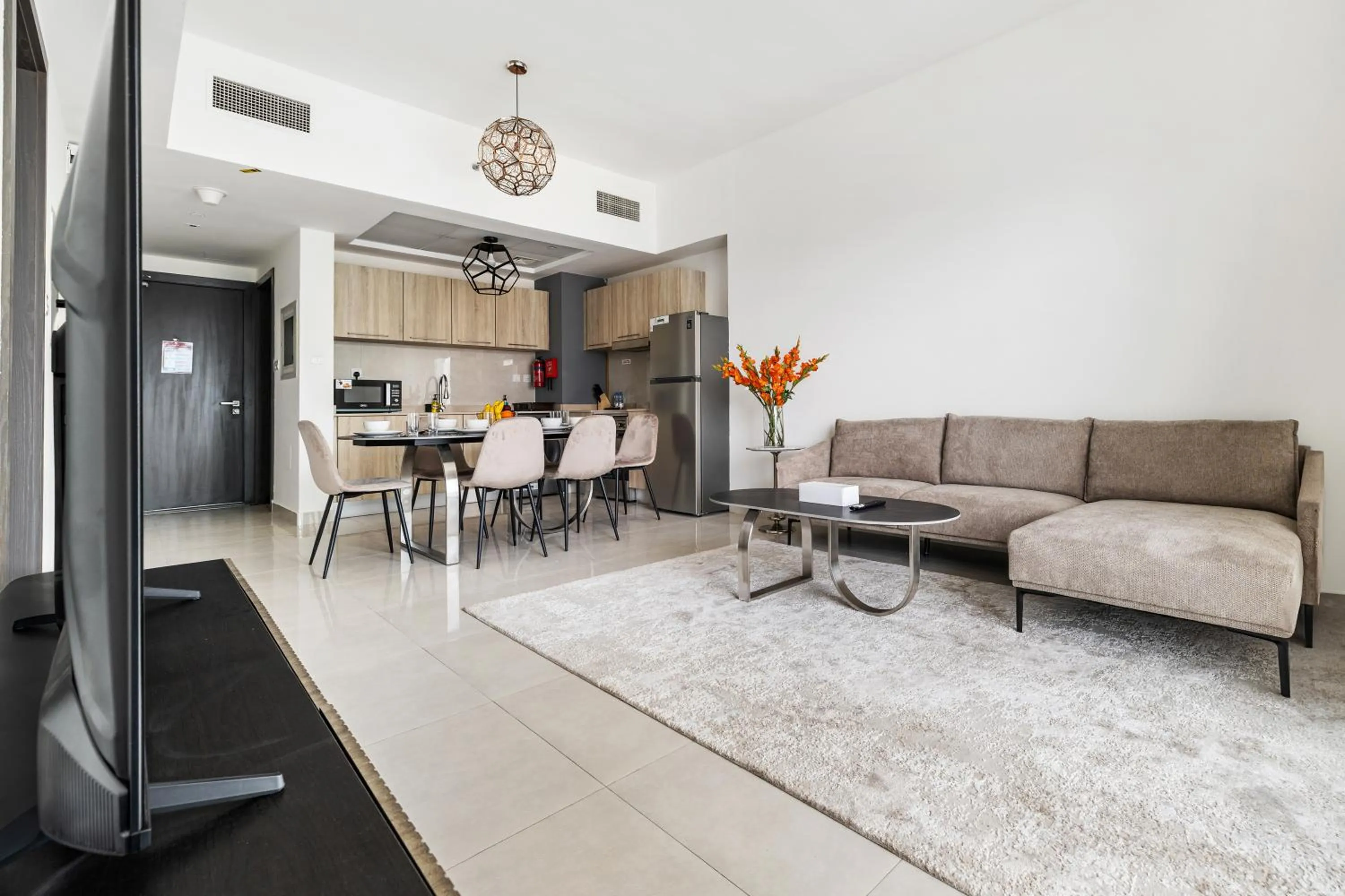 Unlock Metropolis Business Bay