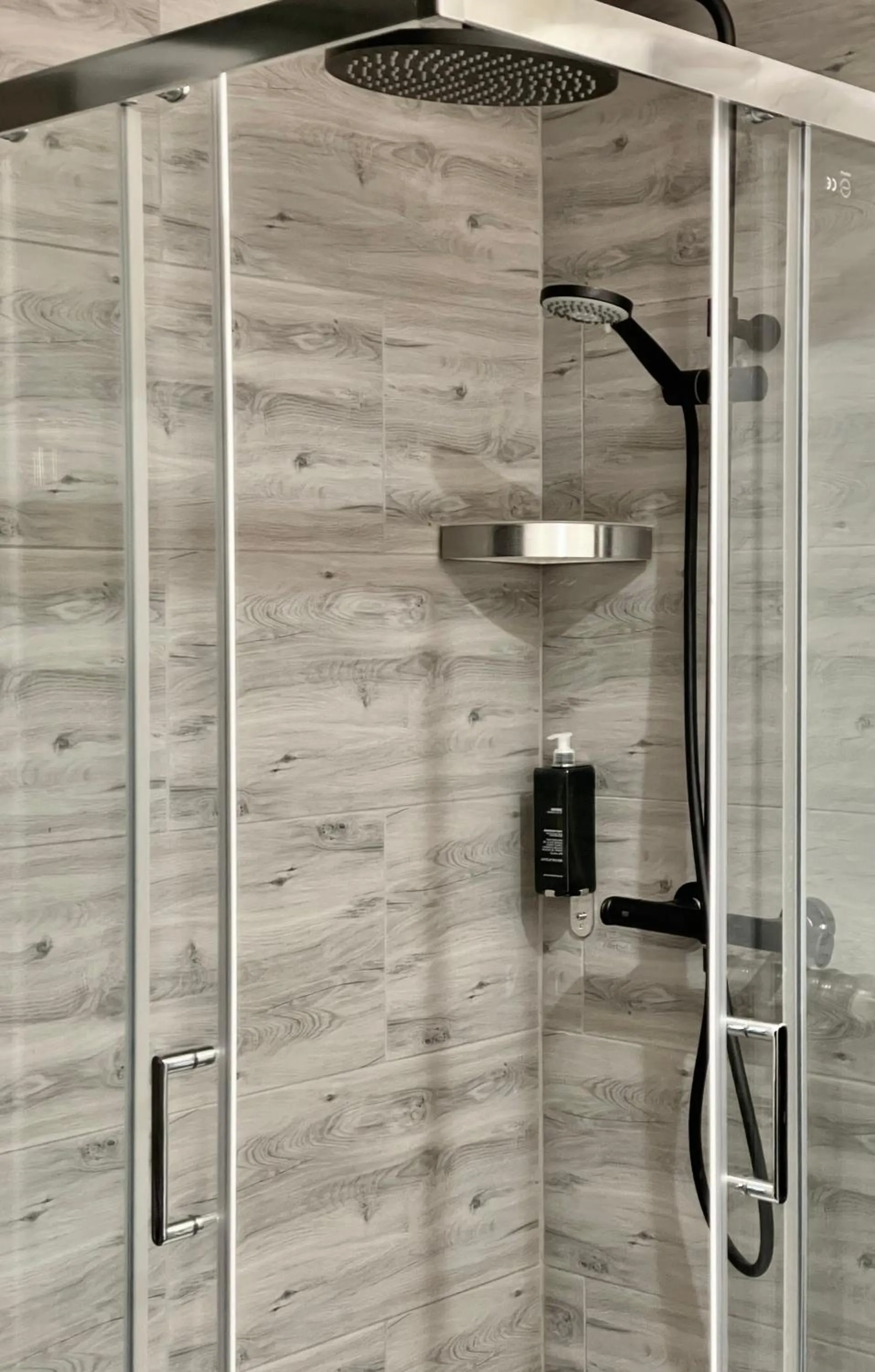 Shower in Hotel Gardenia Fiera