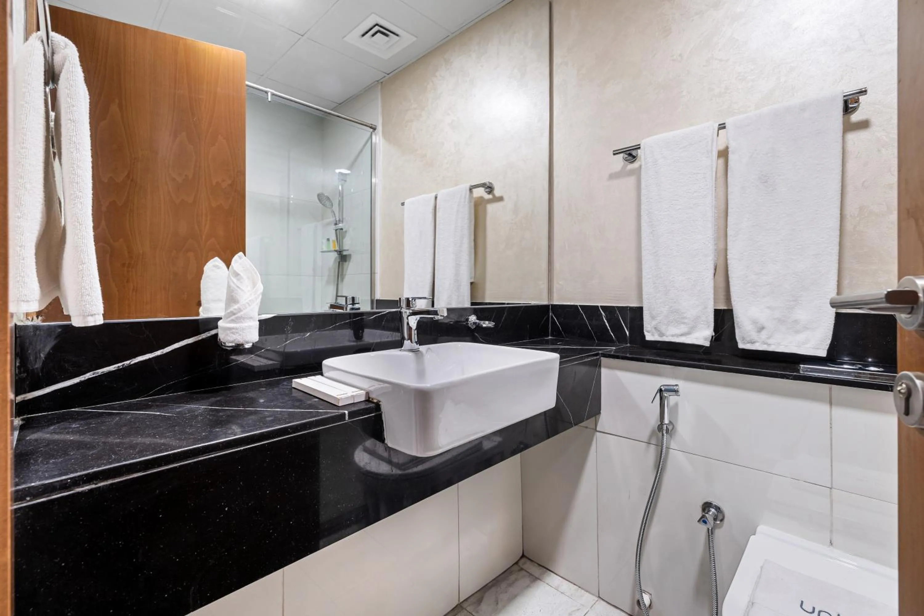 Shower in Unlock Waters Edge