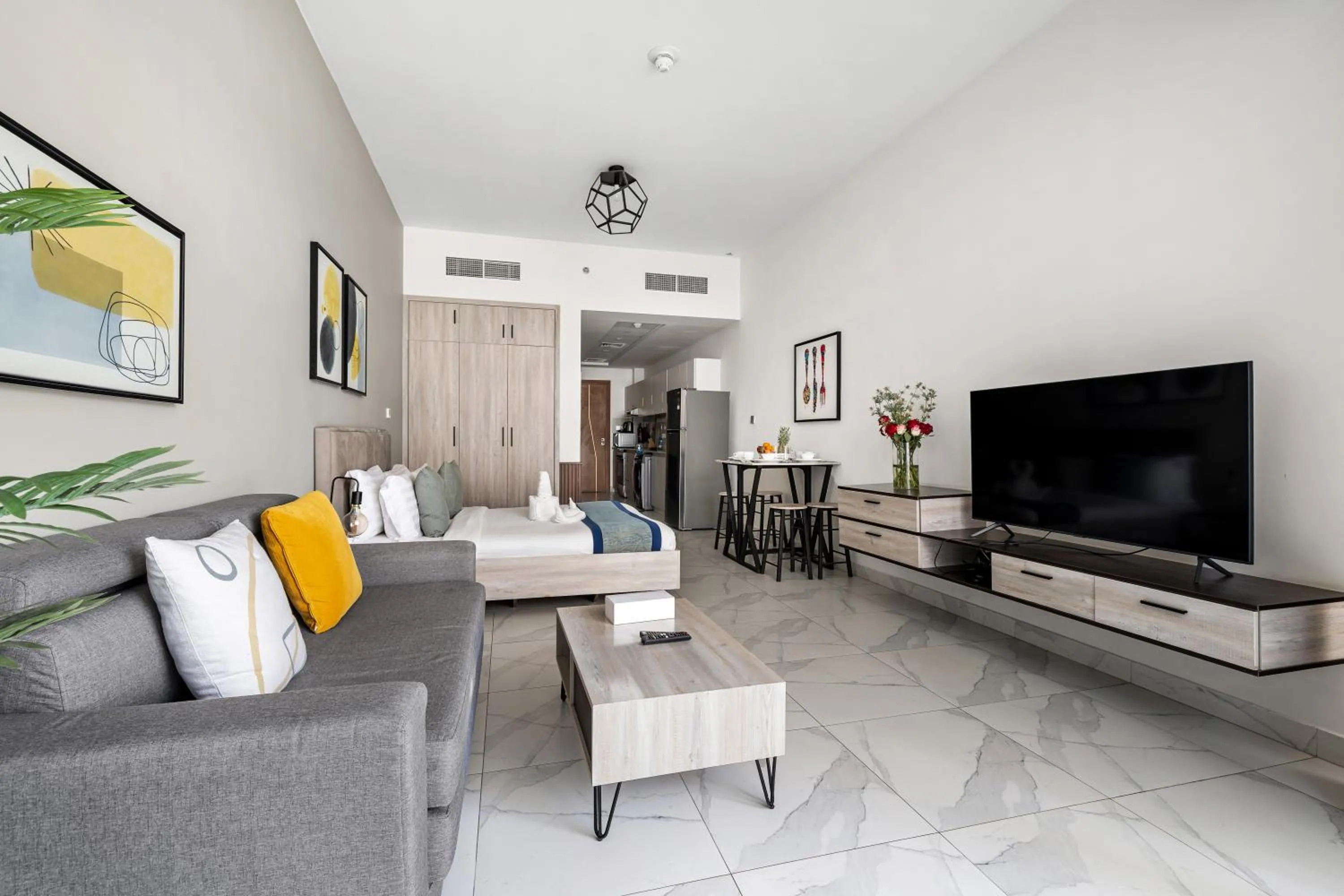 Communal lounge/ TV room in Unlock Waters Edge