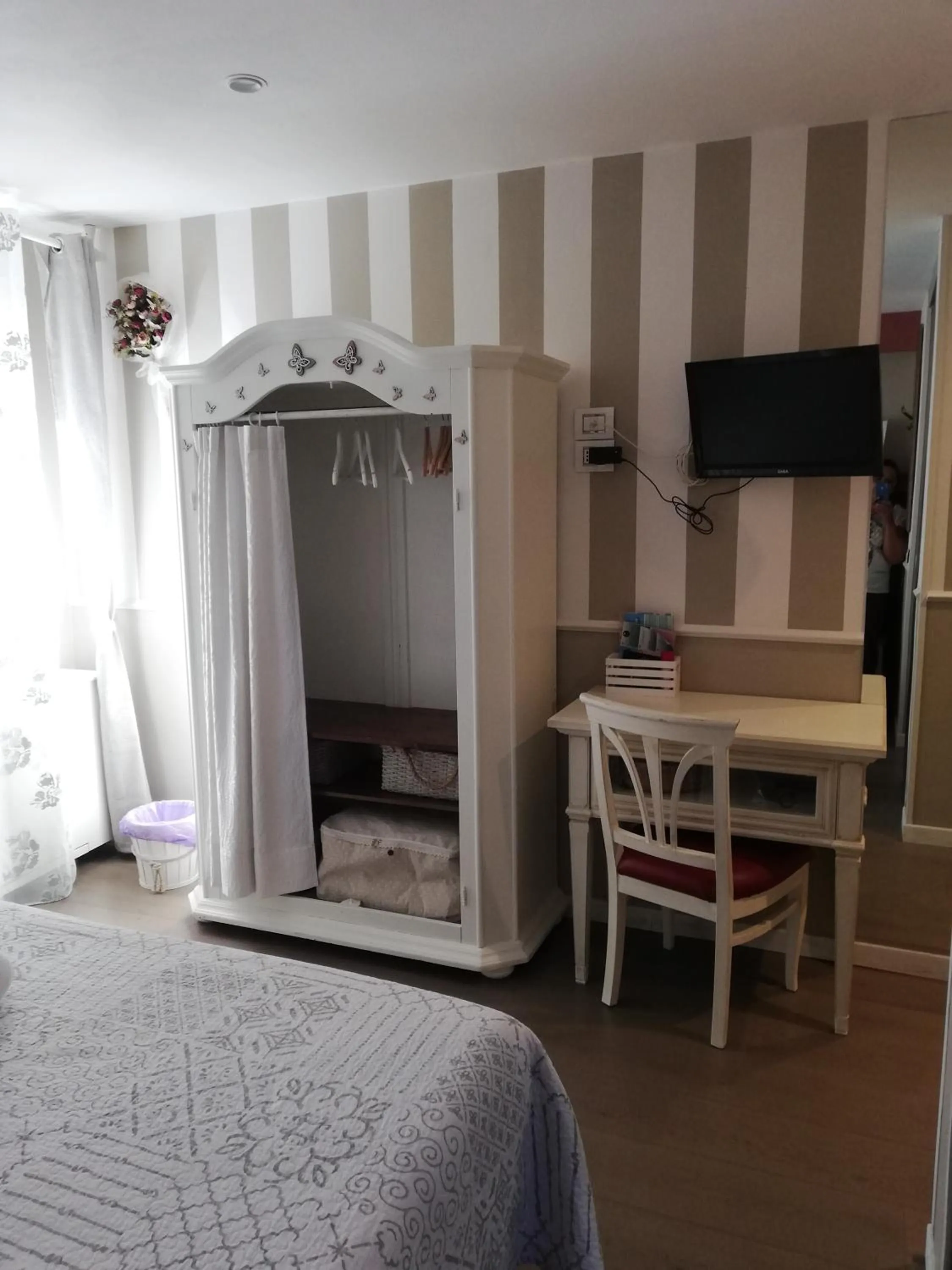 wardrobe, Bed in B & B San Domenico