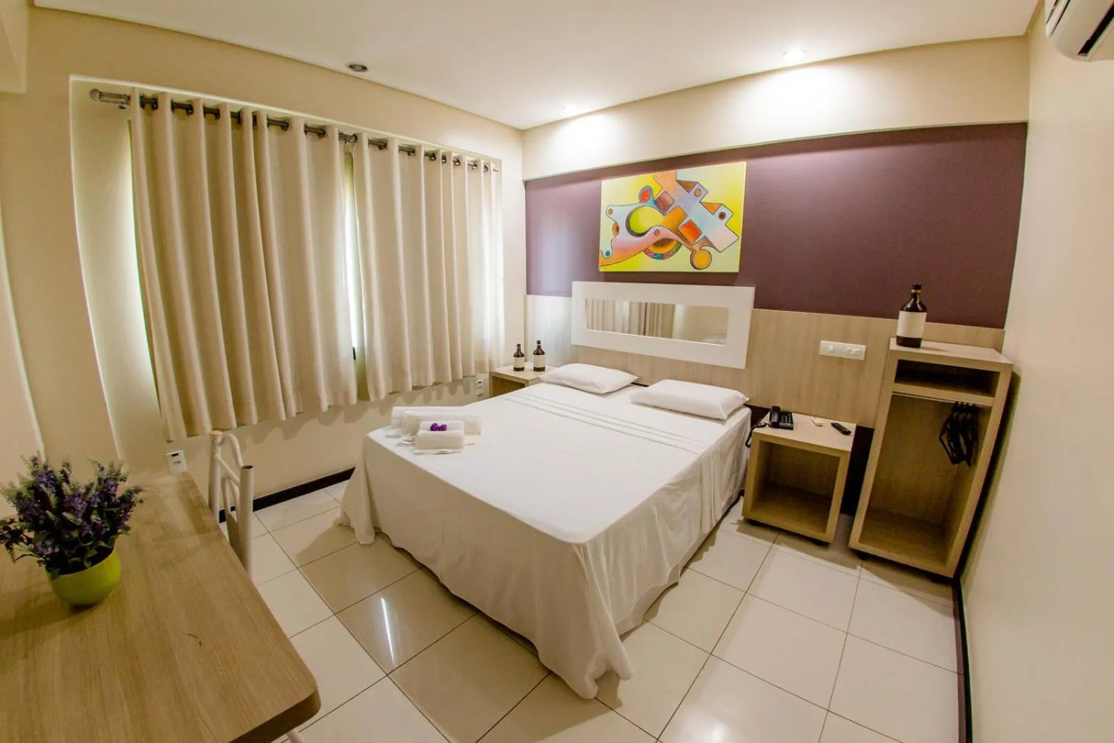 Bed in Eunapolis Plaza Hotel