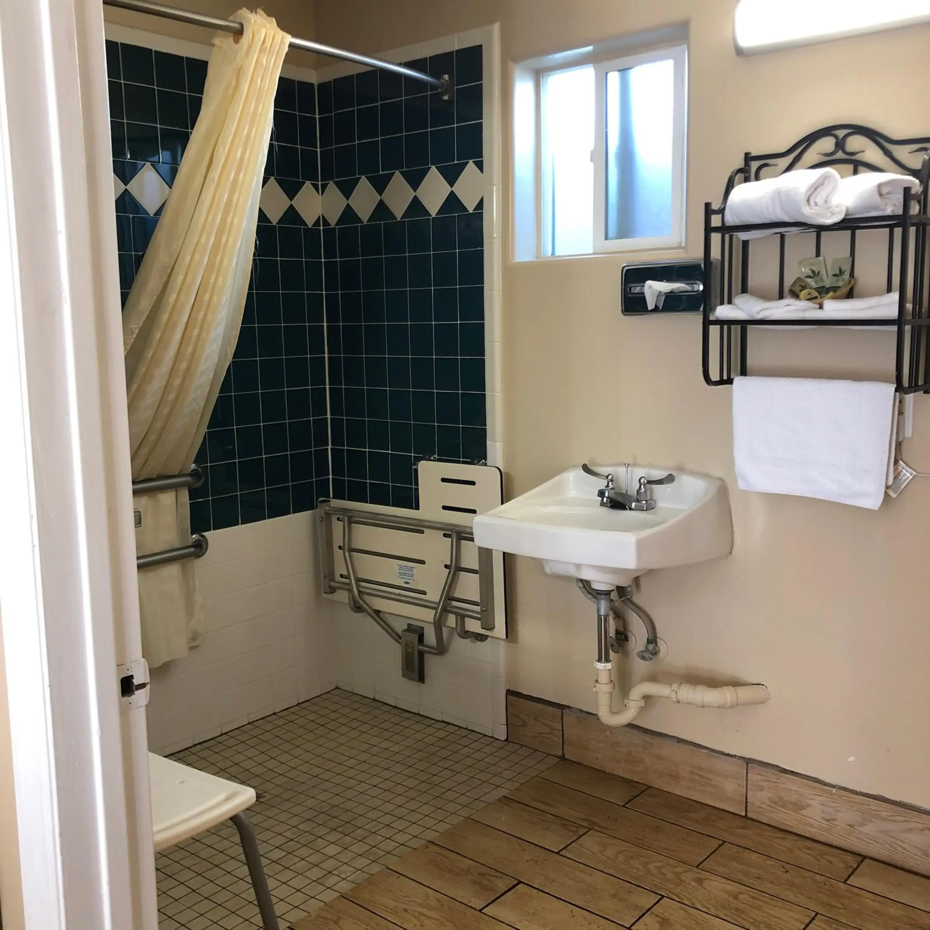 Queen Room - Disability Access in Holland Inn & Suites Queen Room - Disability Access in Holland Inn & Suites