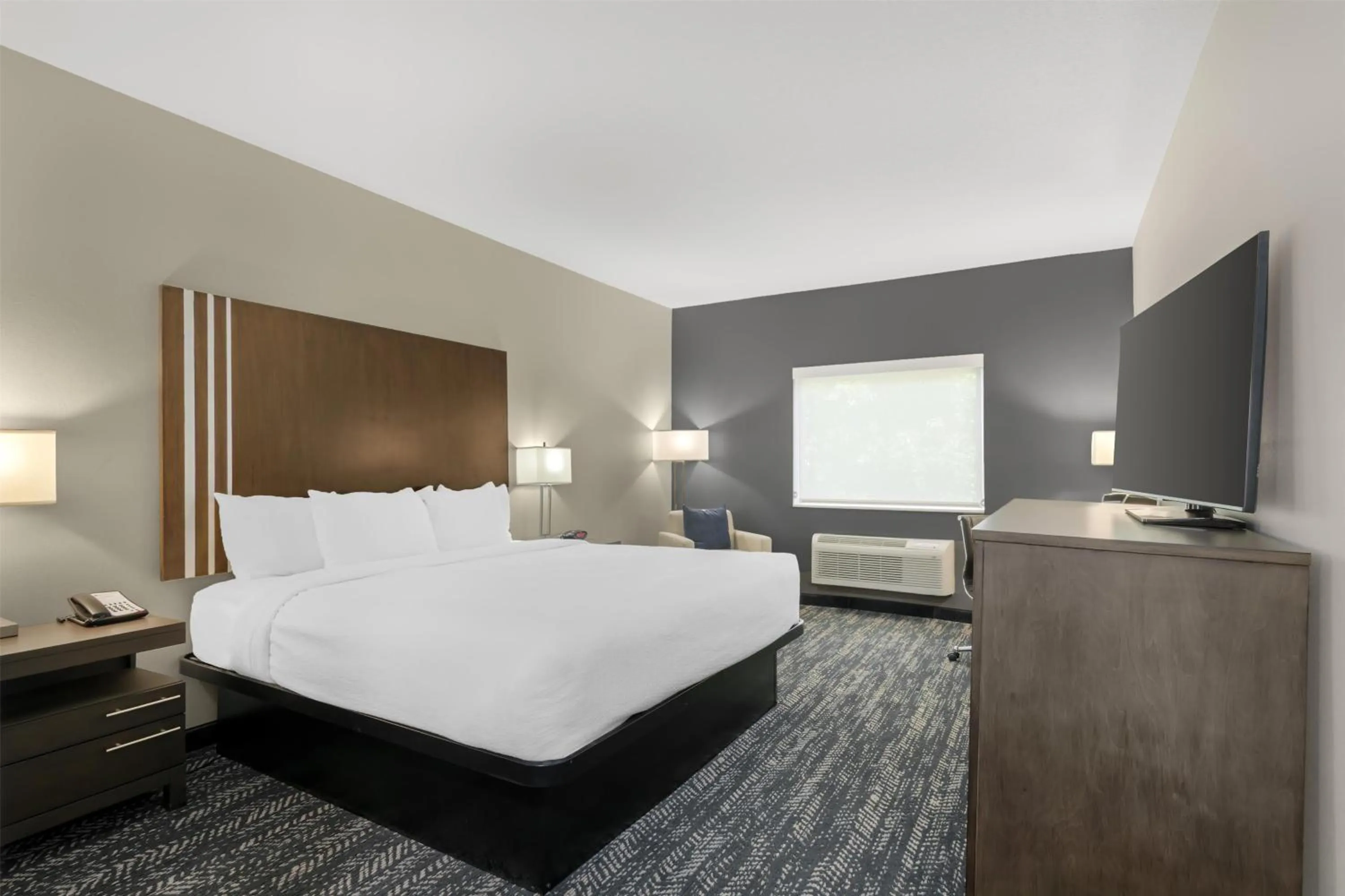 Bedroom, Bed in Best Western Plus Washington Hotel