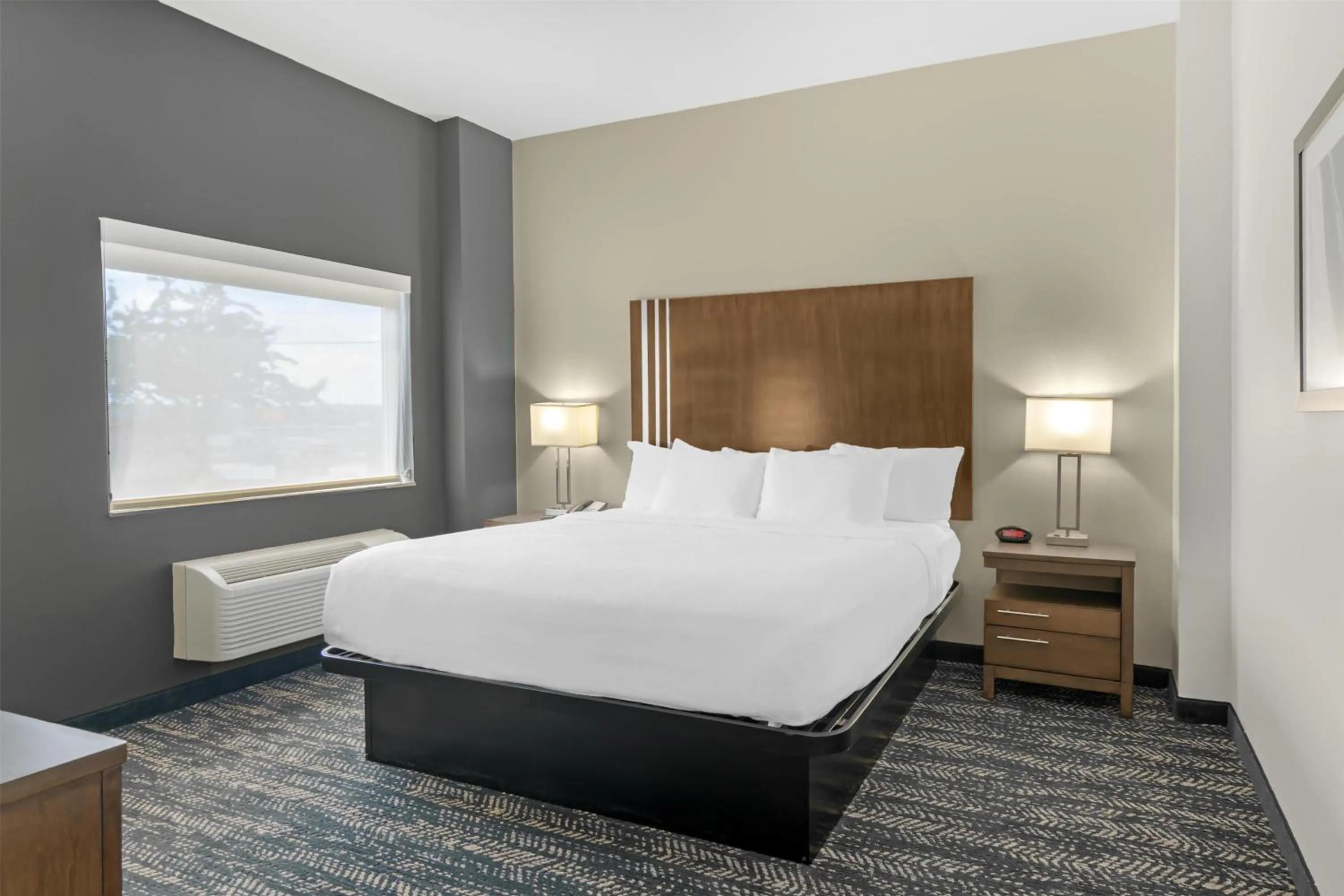 Bedroom, Bed in Best Western Plus Washington Hotel